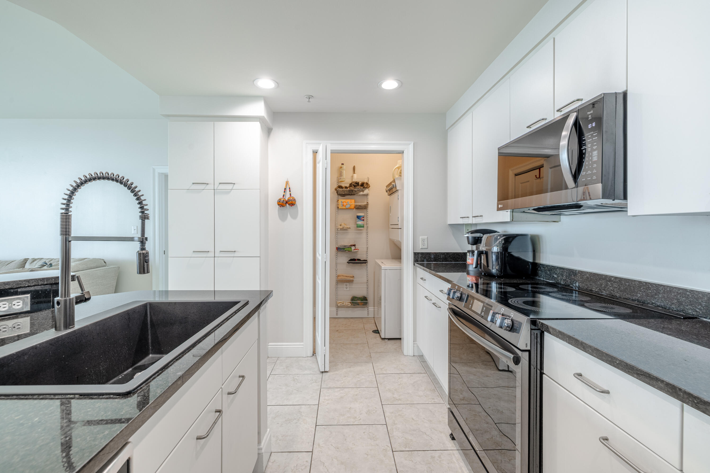 MARINA LANDING - Residential