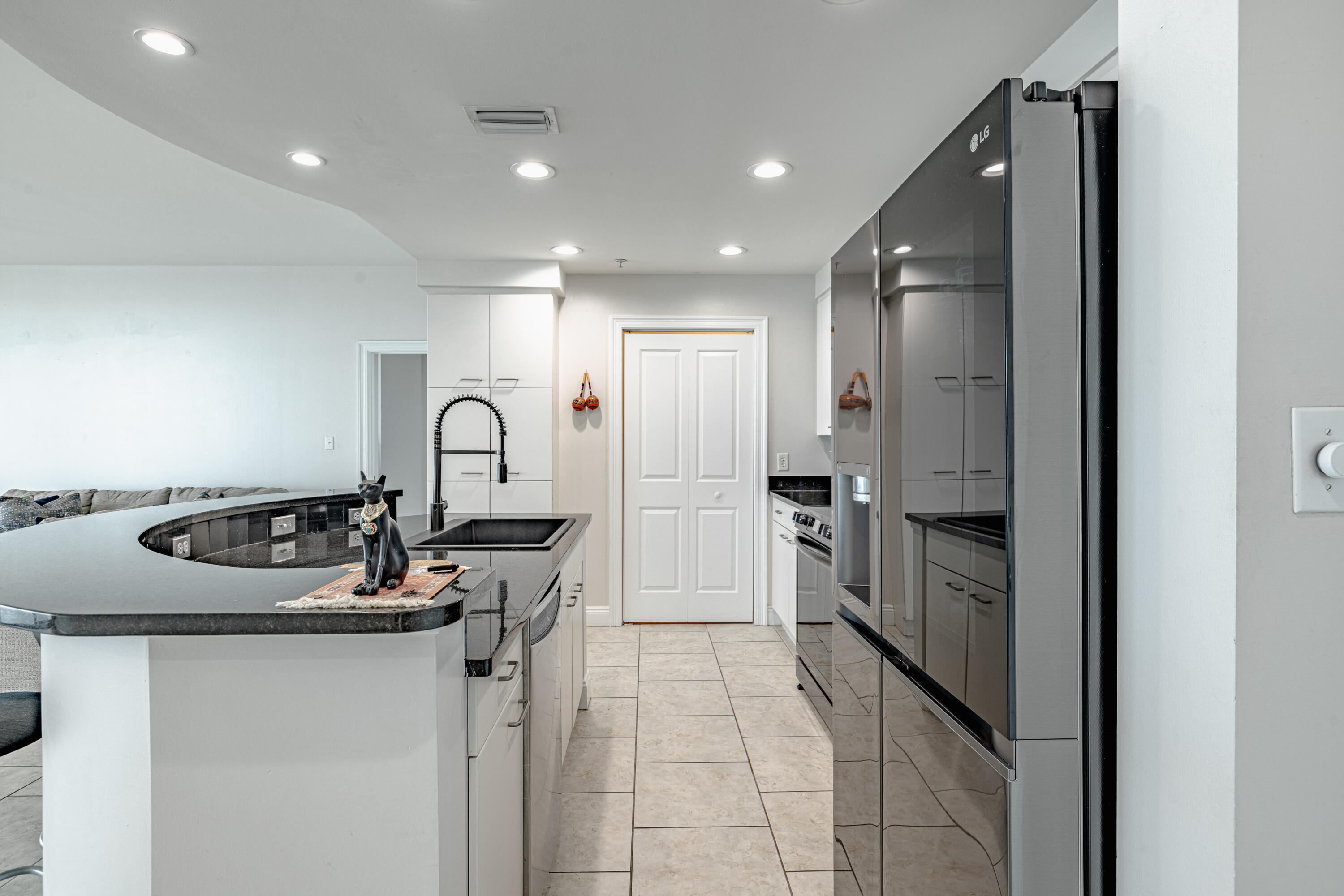 MARINA LANDING - Residential