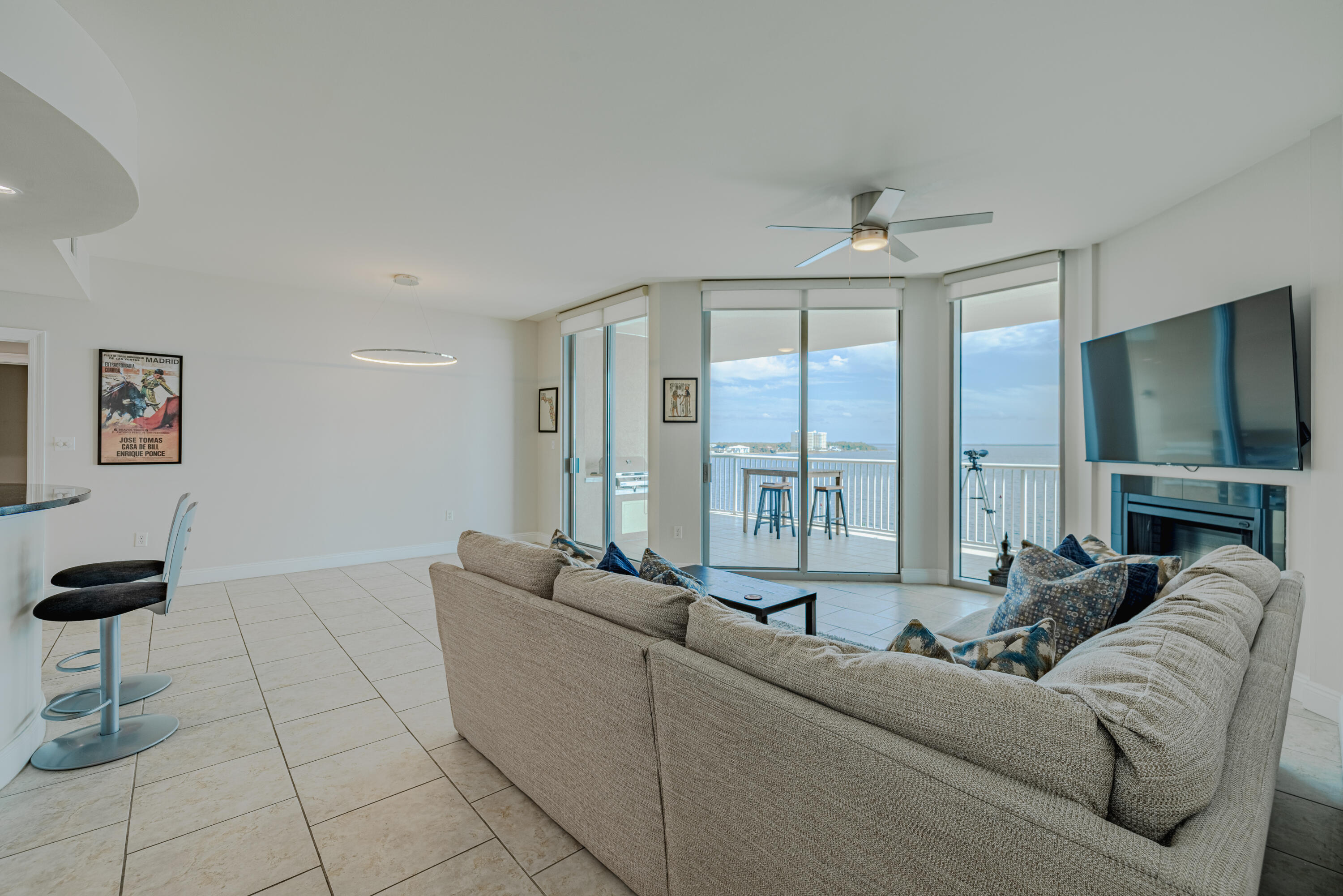 MARINA LANDING - Residential