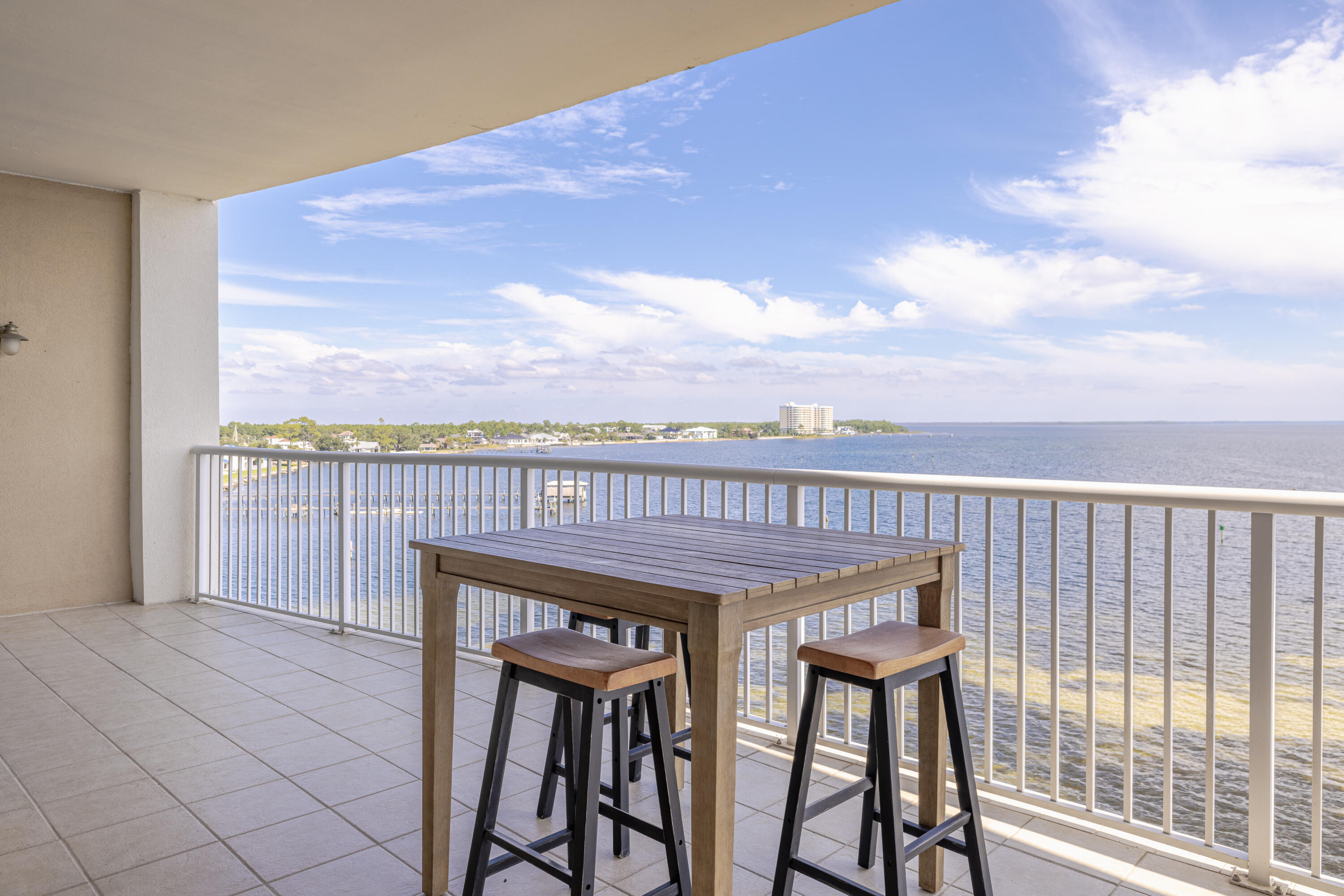 MARINA LANDING - Residential