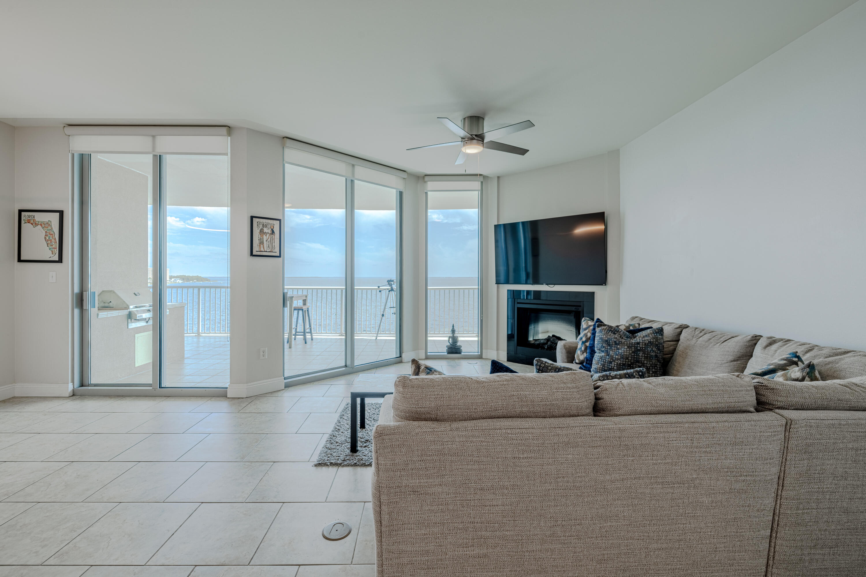 MARINA LANDING - Residential