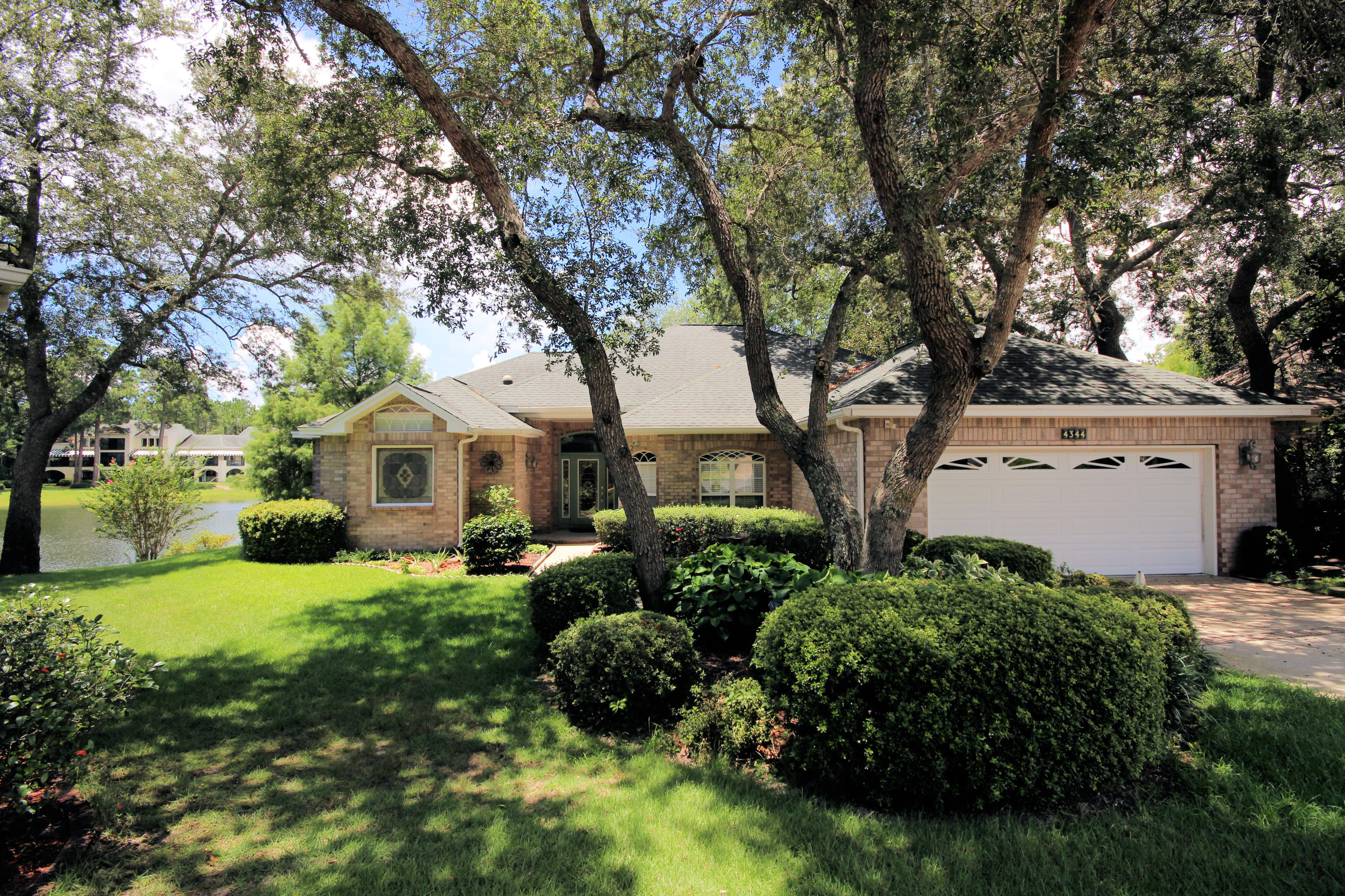 HIDDEN LAKES - Residential