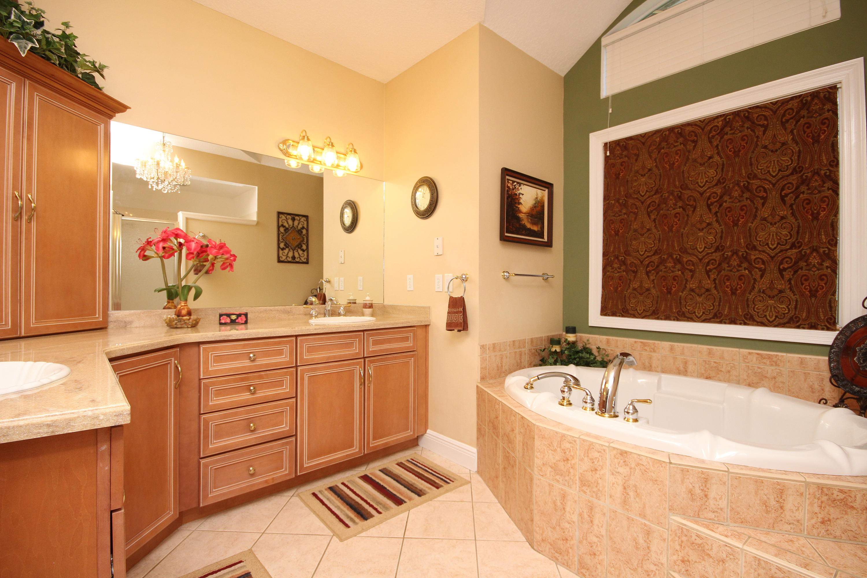 HIDDEN LAKES - Residential