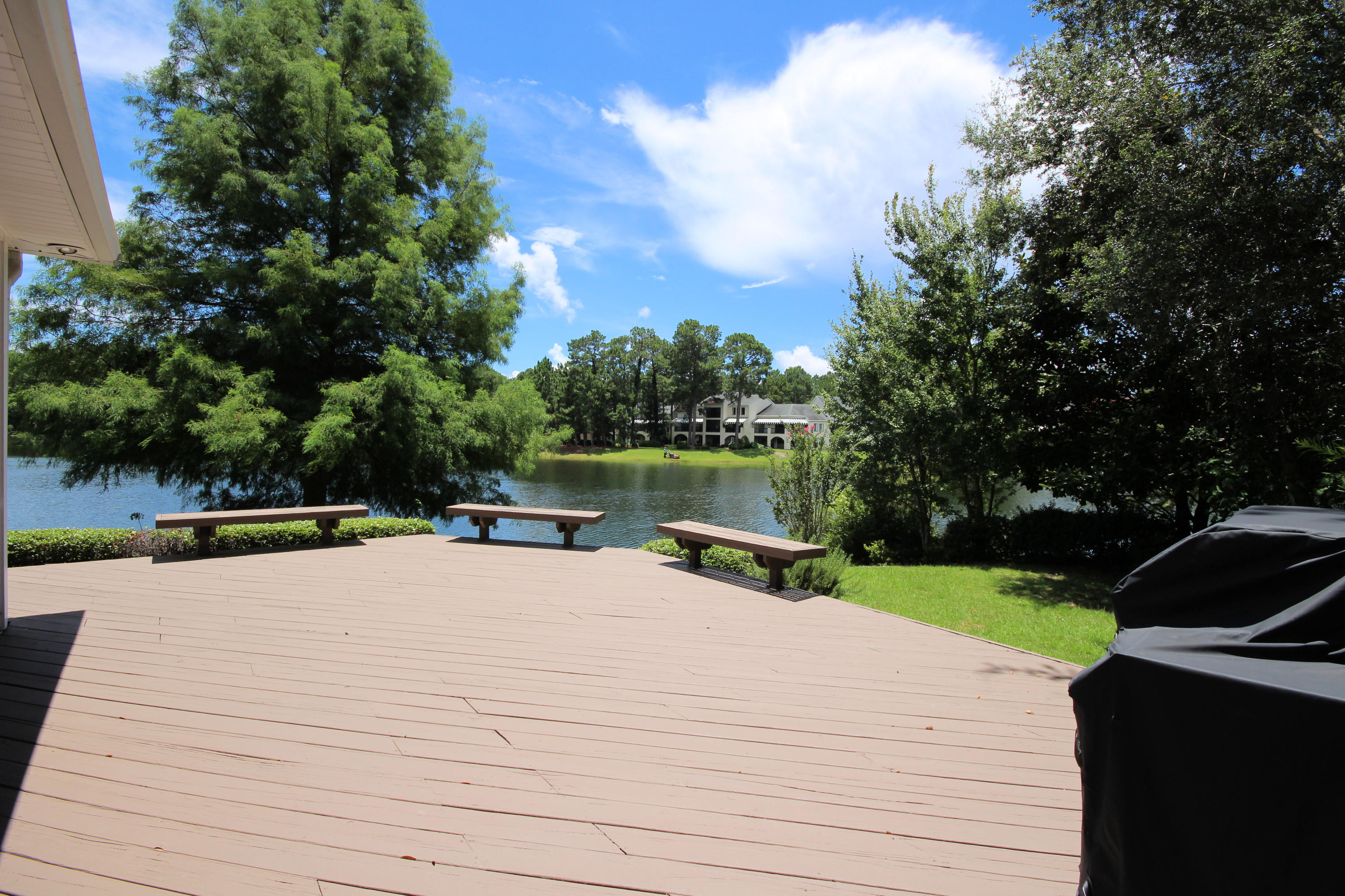 HIDDEN LAKES - Residential