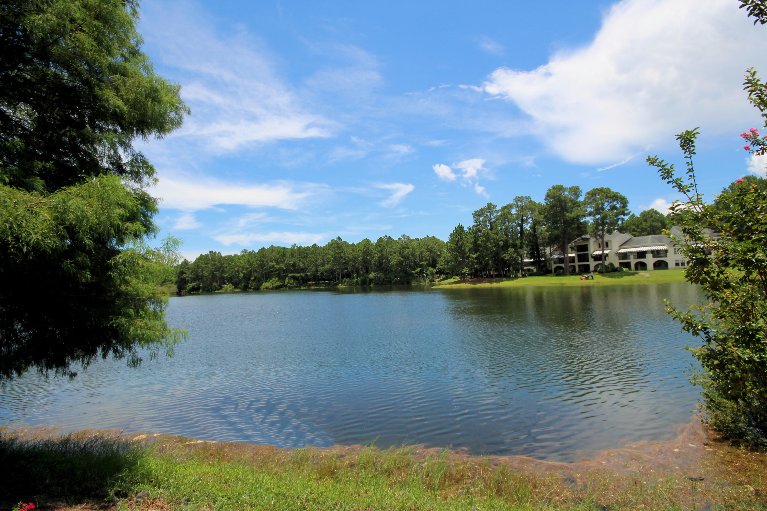 HIDDEN LAKES - Residential