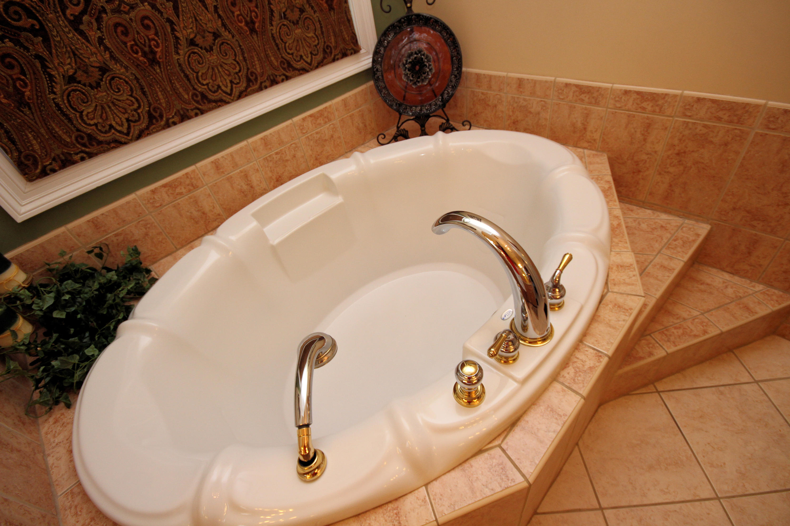 HIDDEN LAKES - Residential