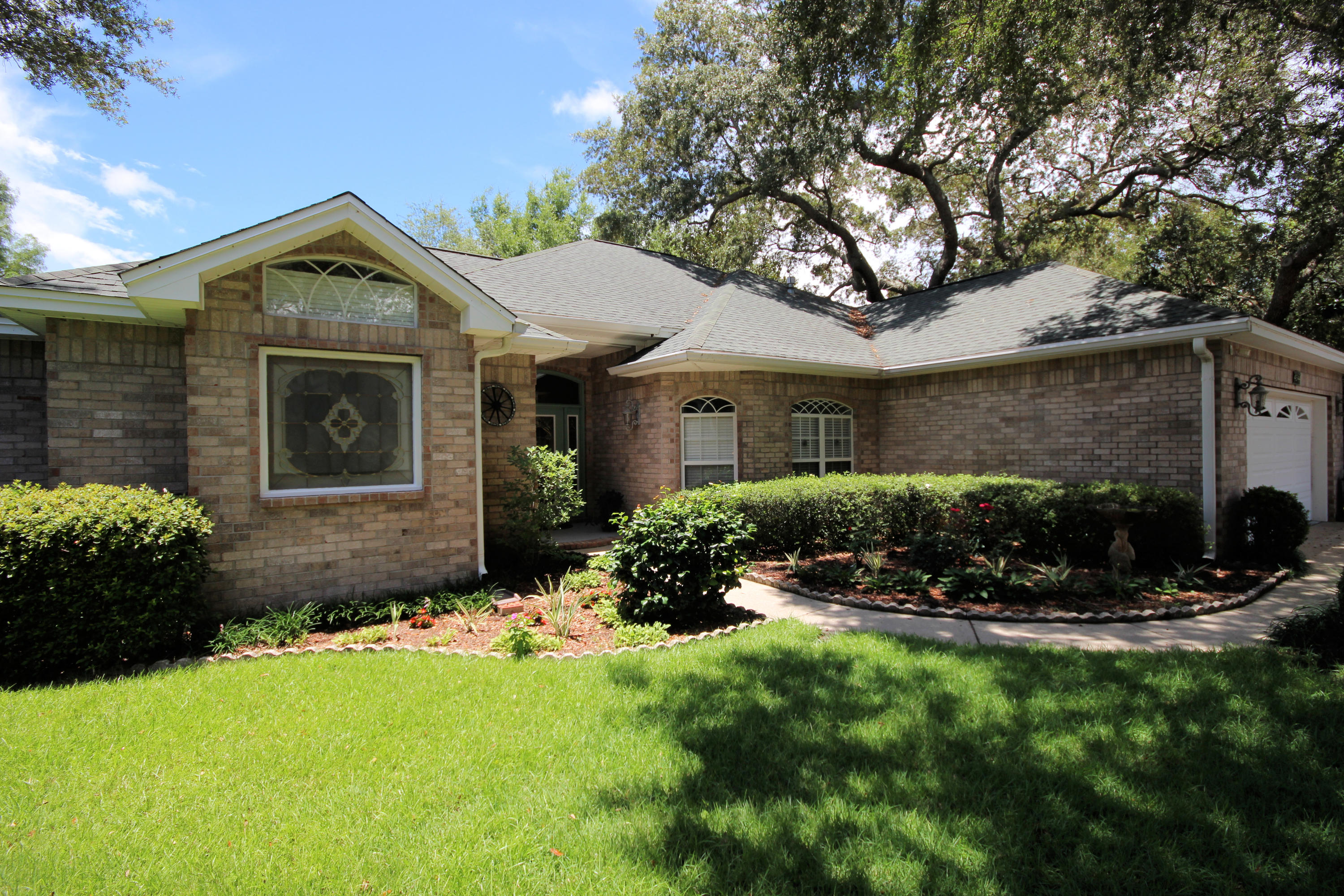 HIDDEN LAKES - Residential