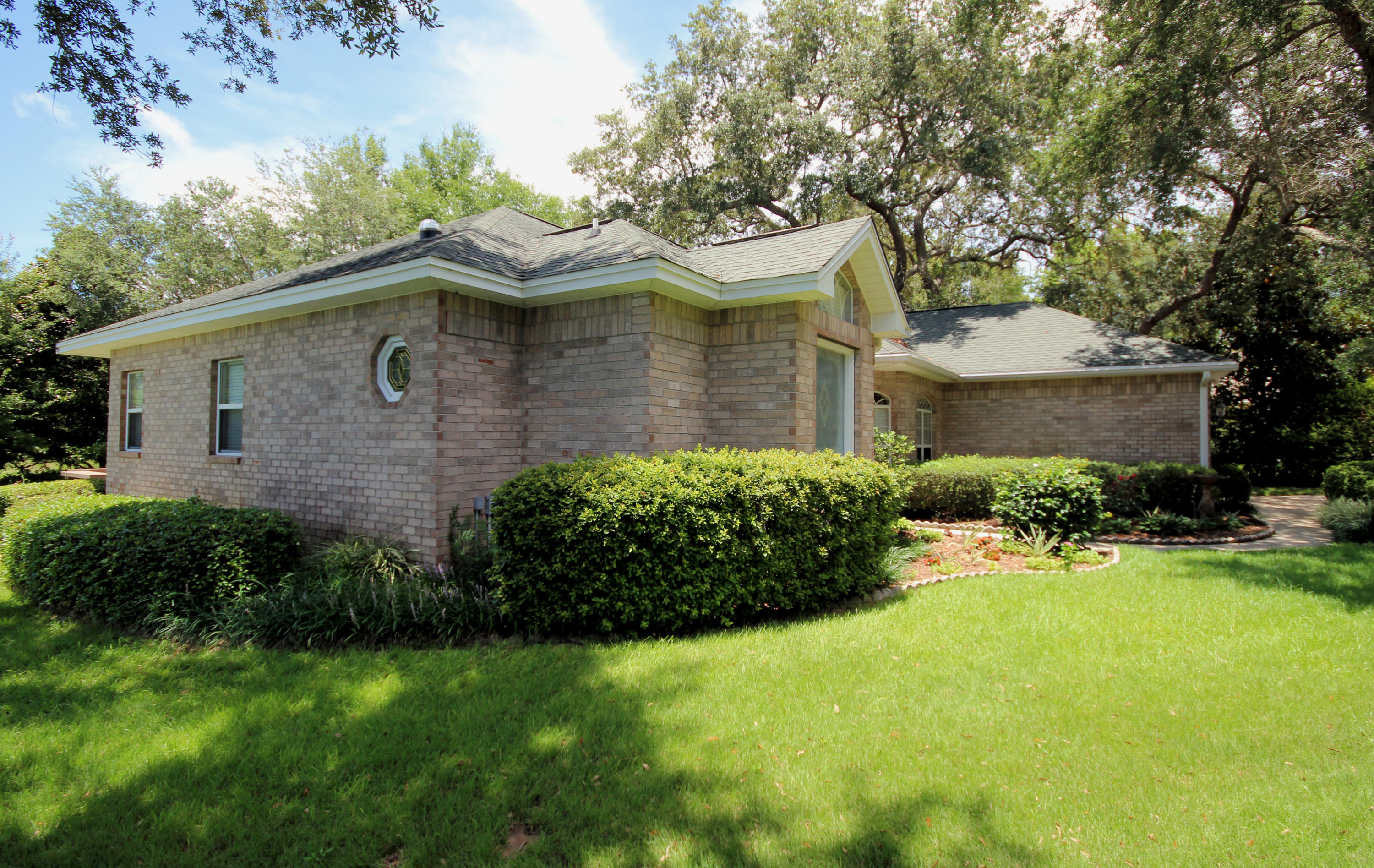 HIDDEN LAKES - Residential