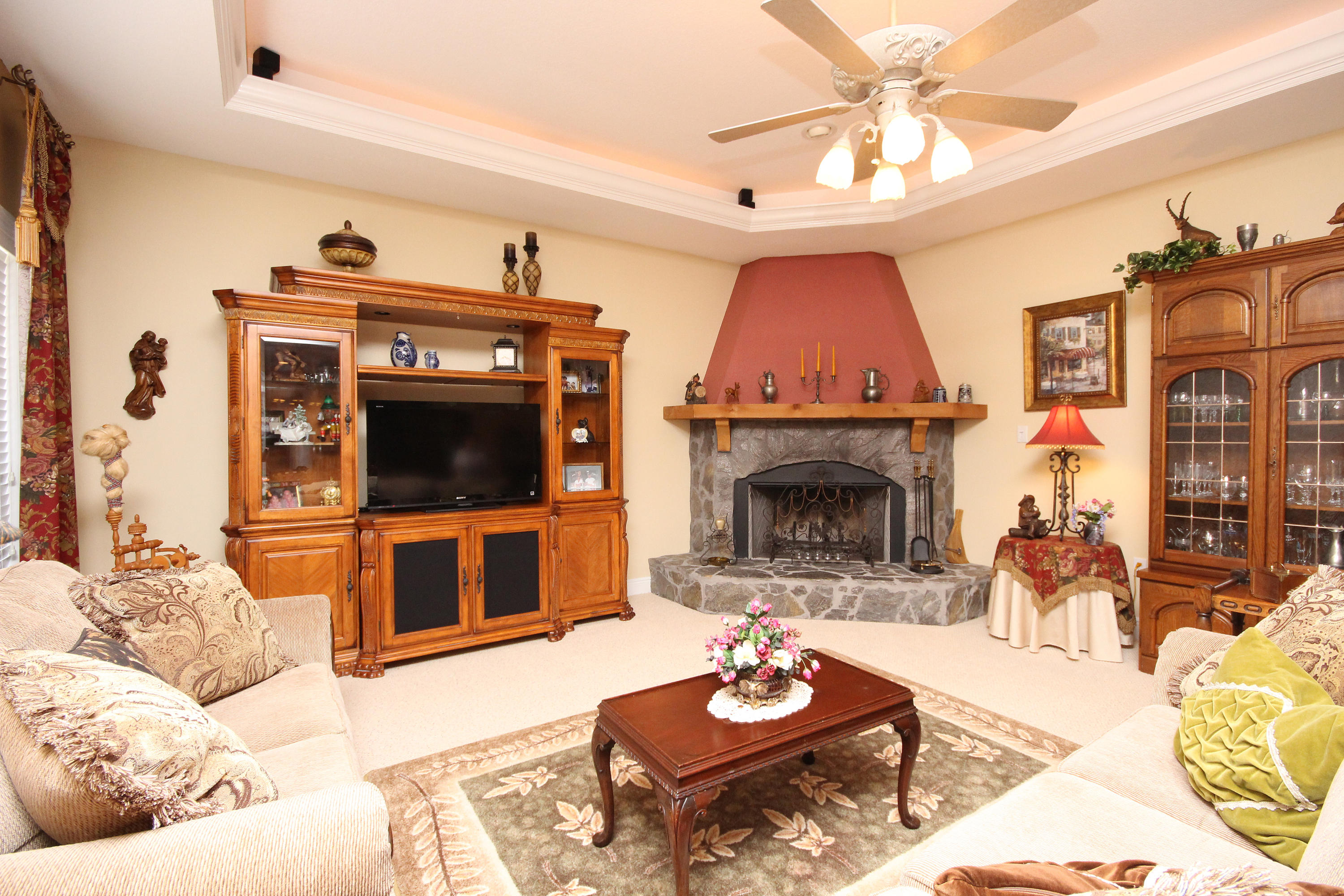 HIDDEN LAKES - Residential