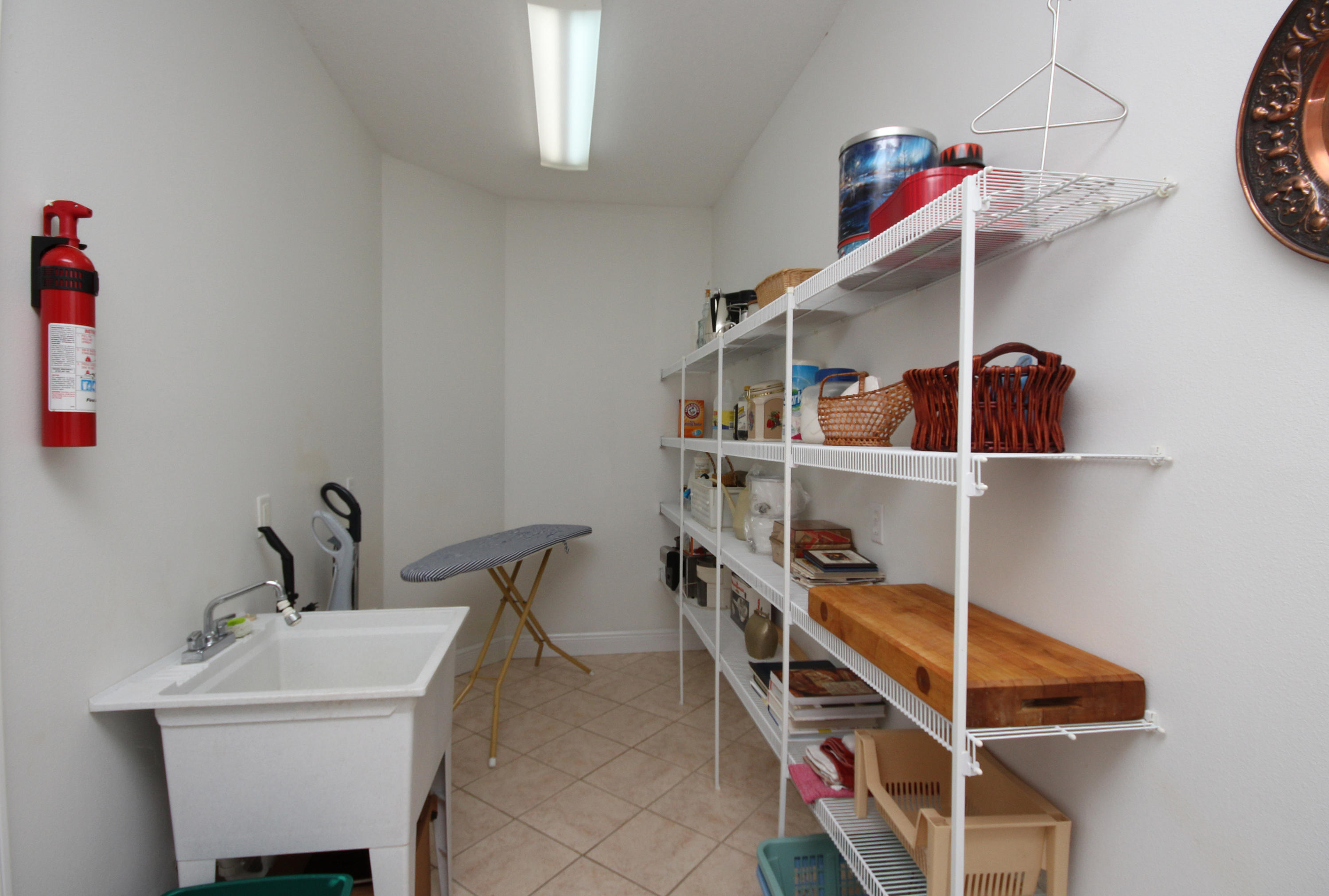 HIDDEN LAKES - Residential