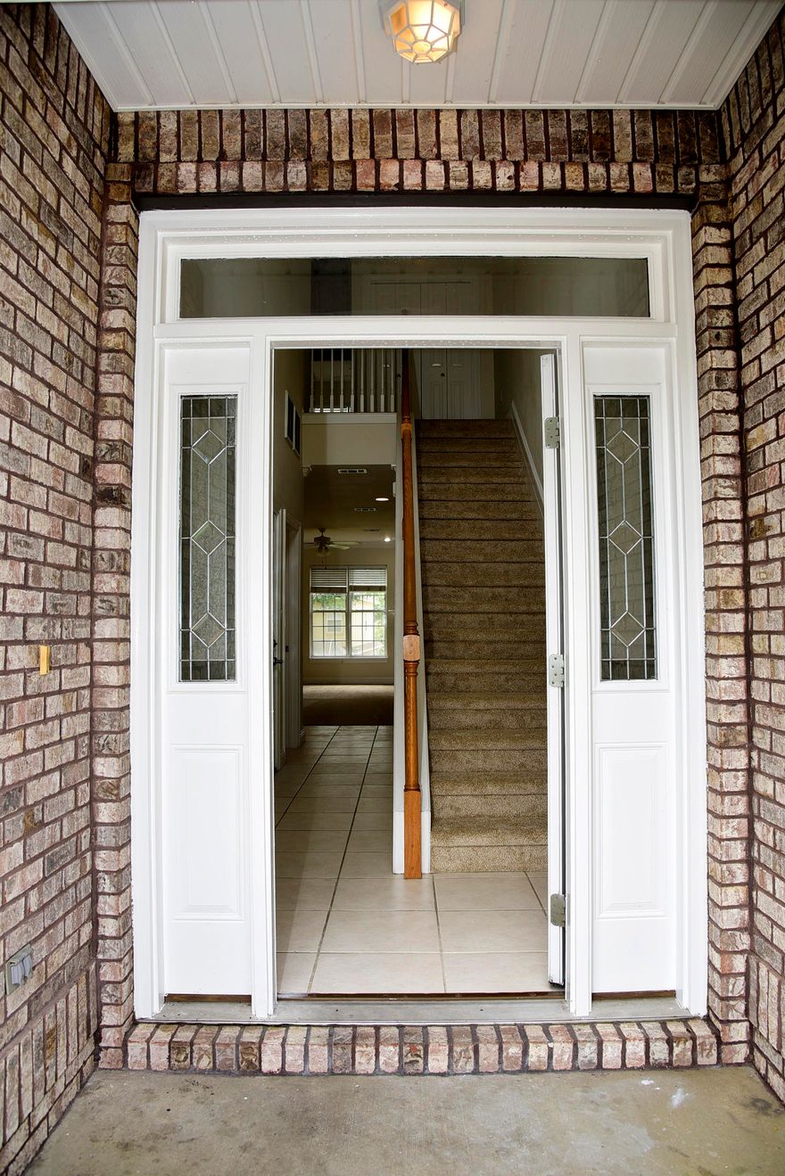 Well maintained Townhouse in the center of charming Niceville, just around the corner from Turkey Creek Nature Park and trail. Fresh paint & new carpet throughout.  Upon entry, you will find a hallway to a half bath followed by the open living/dining area with fireplace.  Within the same space you will find an open kitchen with tile floors and matching appliances, lending an ideal for entertaining. Located upstairs, the Master suite boasts a walk-in closet, double vanity, separate whirlpool tub and shower. Additional 2 bedrooms and full bath located down the hall. Don't wait, this great property will go quickly!HVAC 2019Roof (estimated) 2014