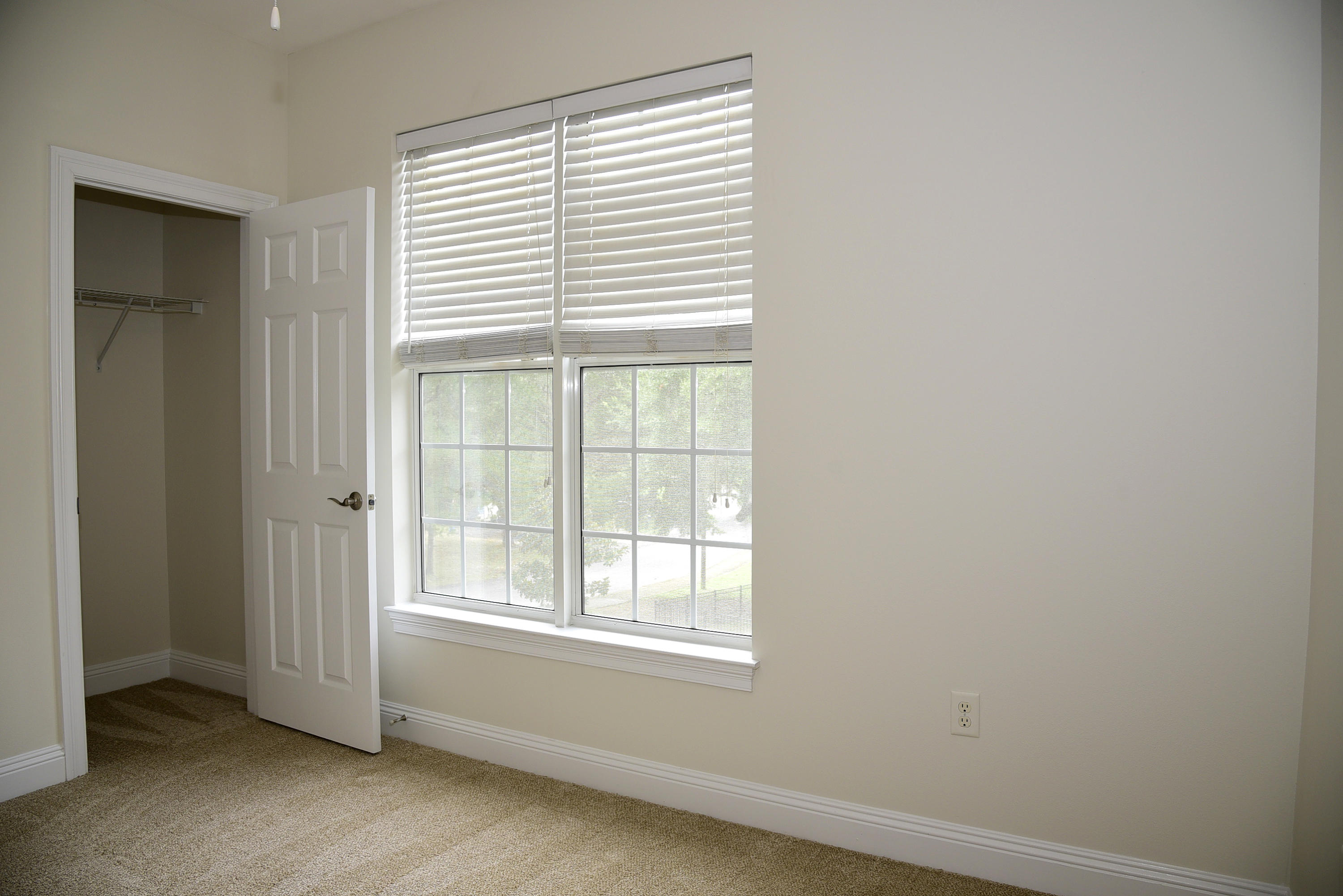 WALTON OAKS - Residential