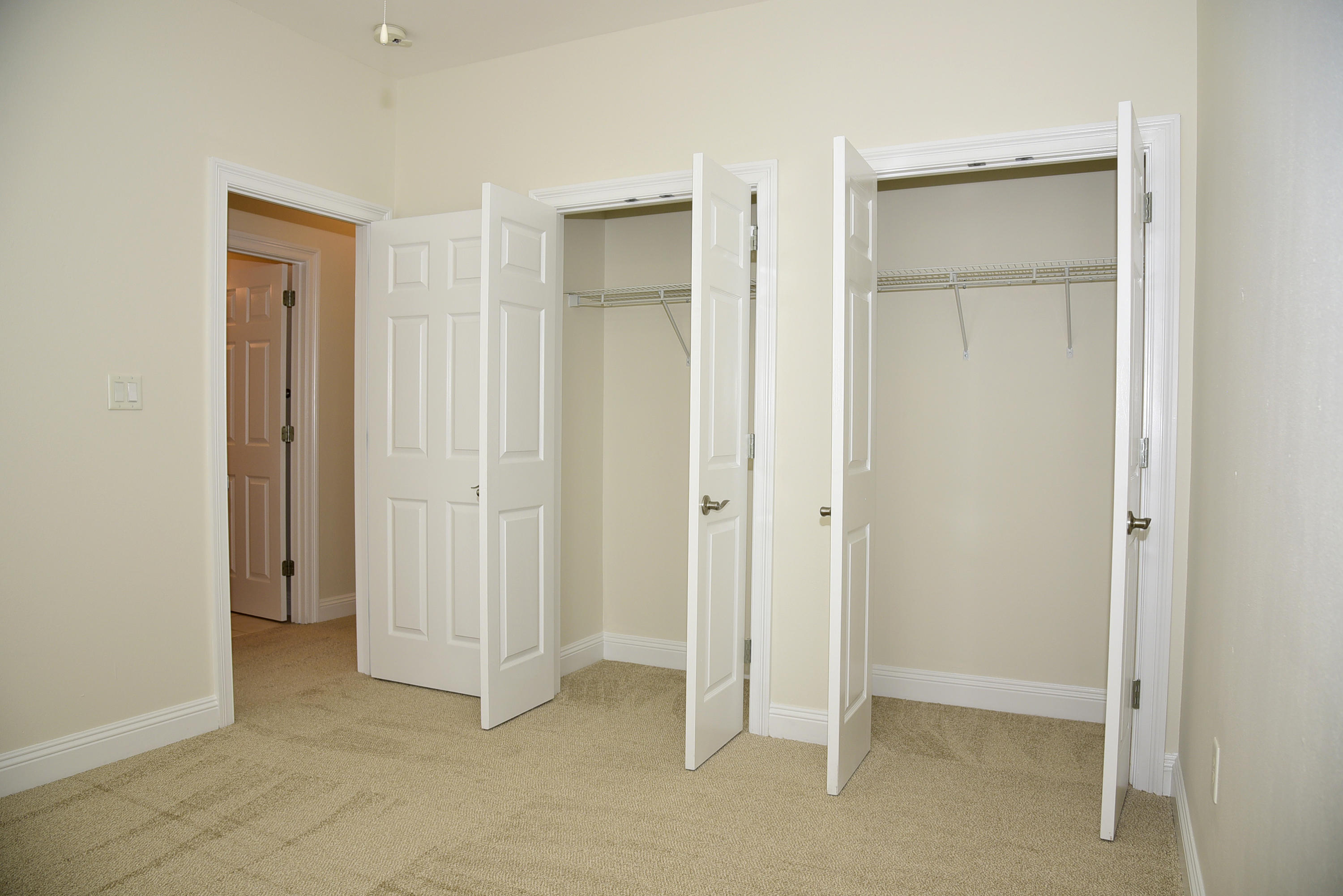 WALTON OAKS - Residential