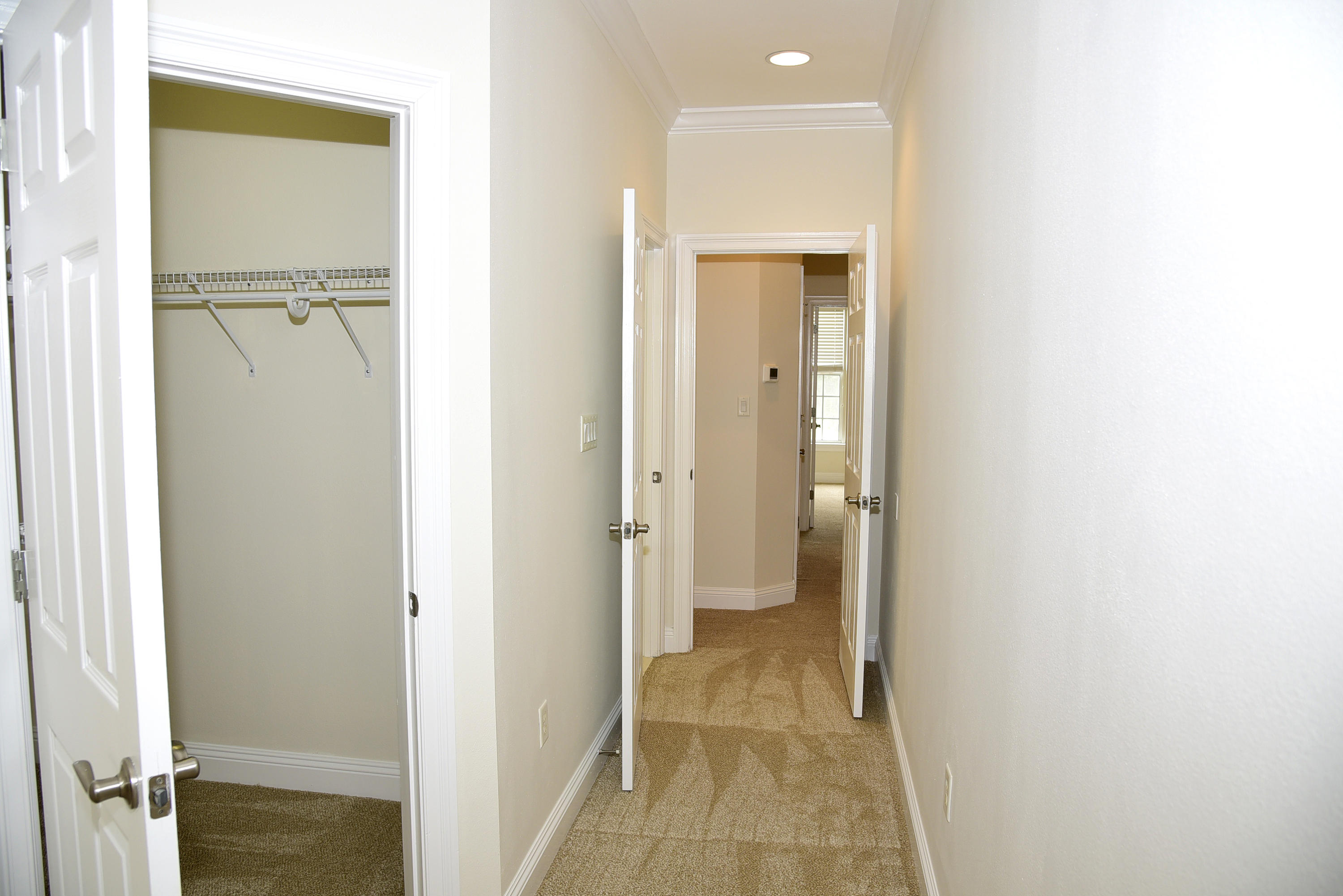 WALTON OAKS - Residential