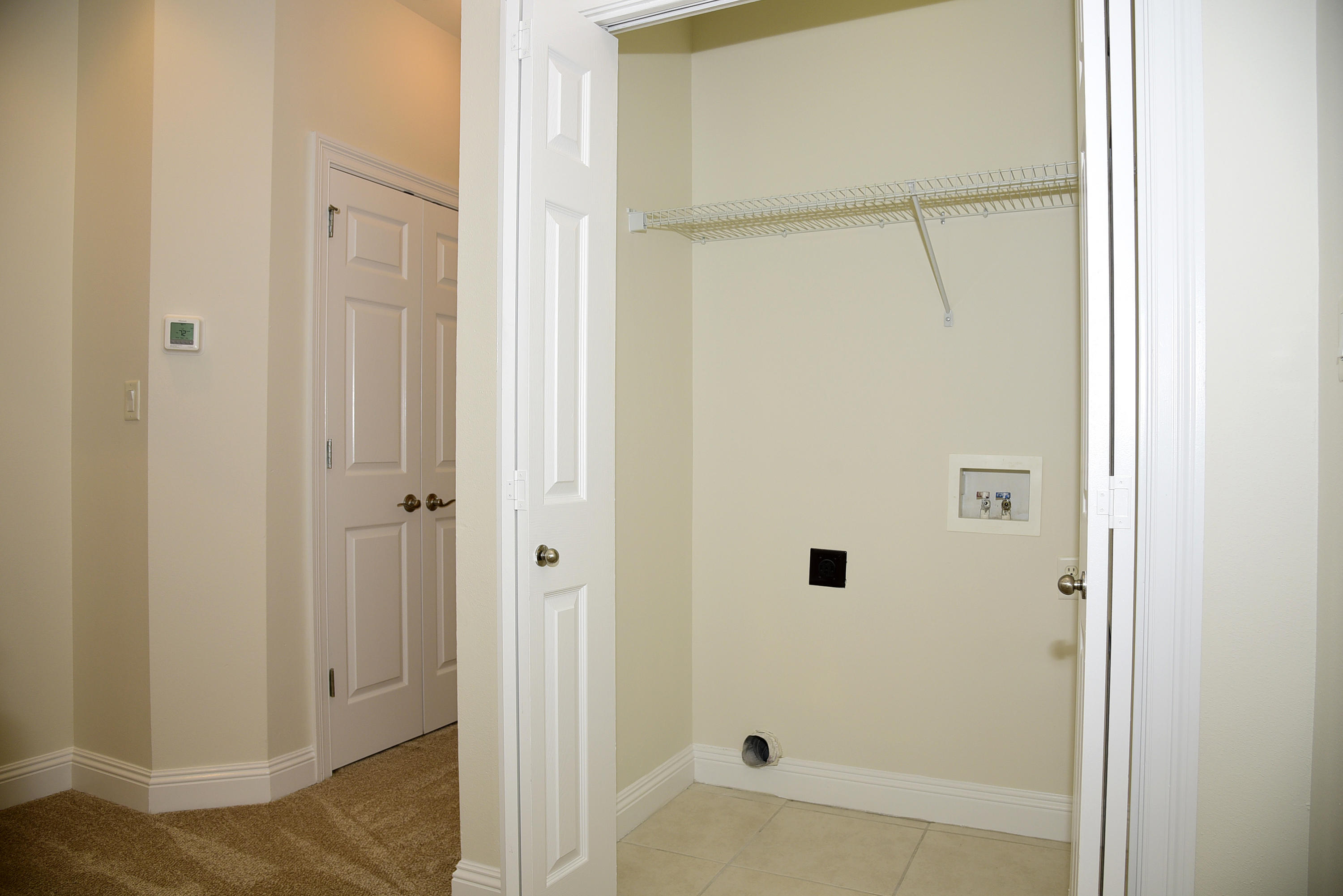 WALTON OAKS - Residential
