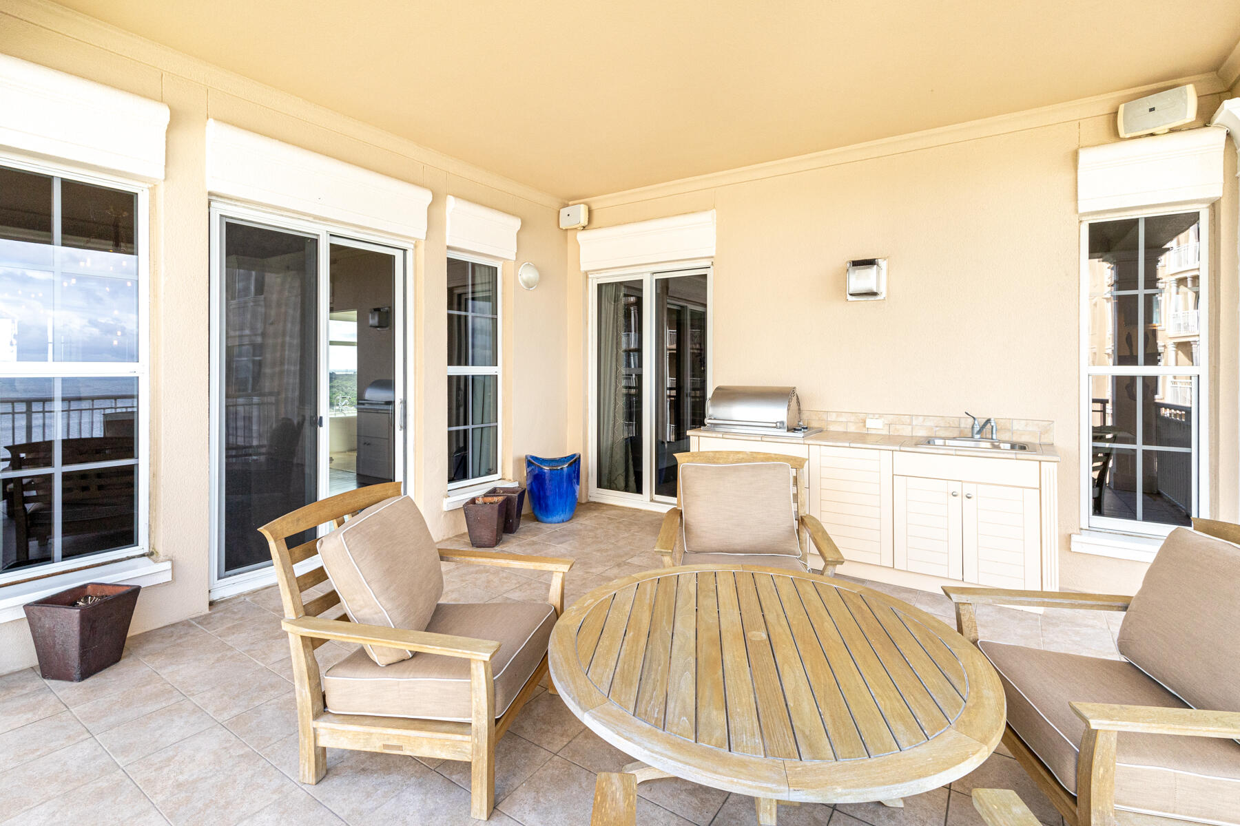 ONE WATER PLACE AT KELLY PLANTATION - Residential