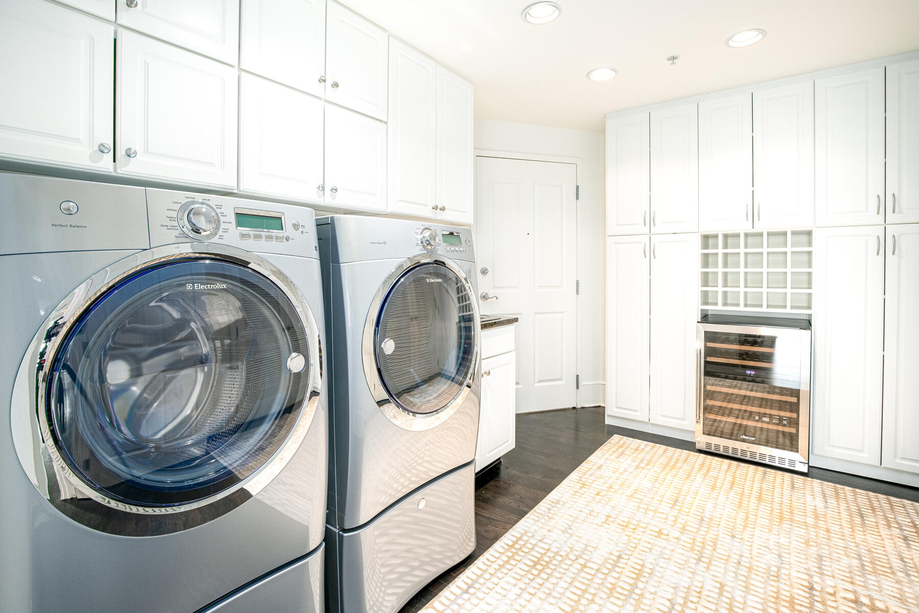 ONE WATER PLACE AT KELLY PLANTATION - Residential