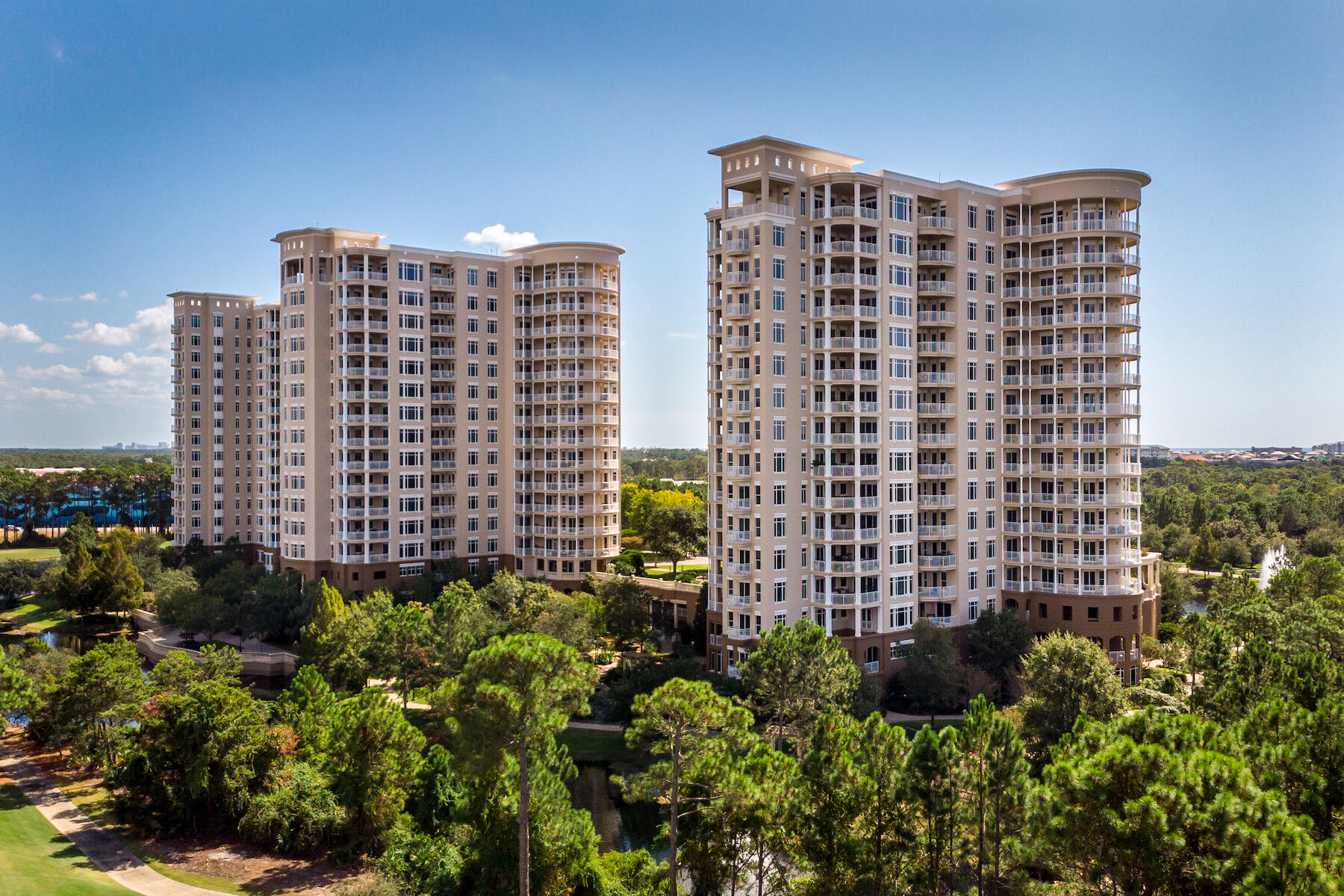 ONE WATER PLACE AT KELLY PLANTATION - Residential