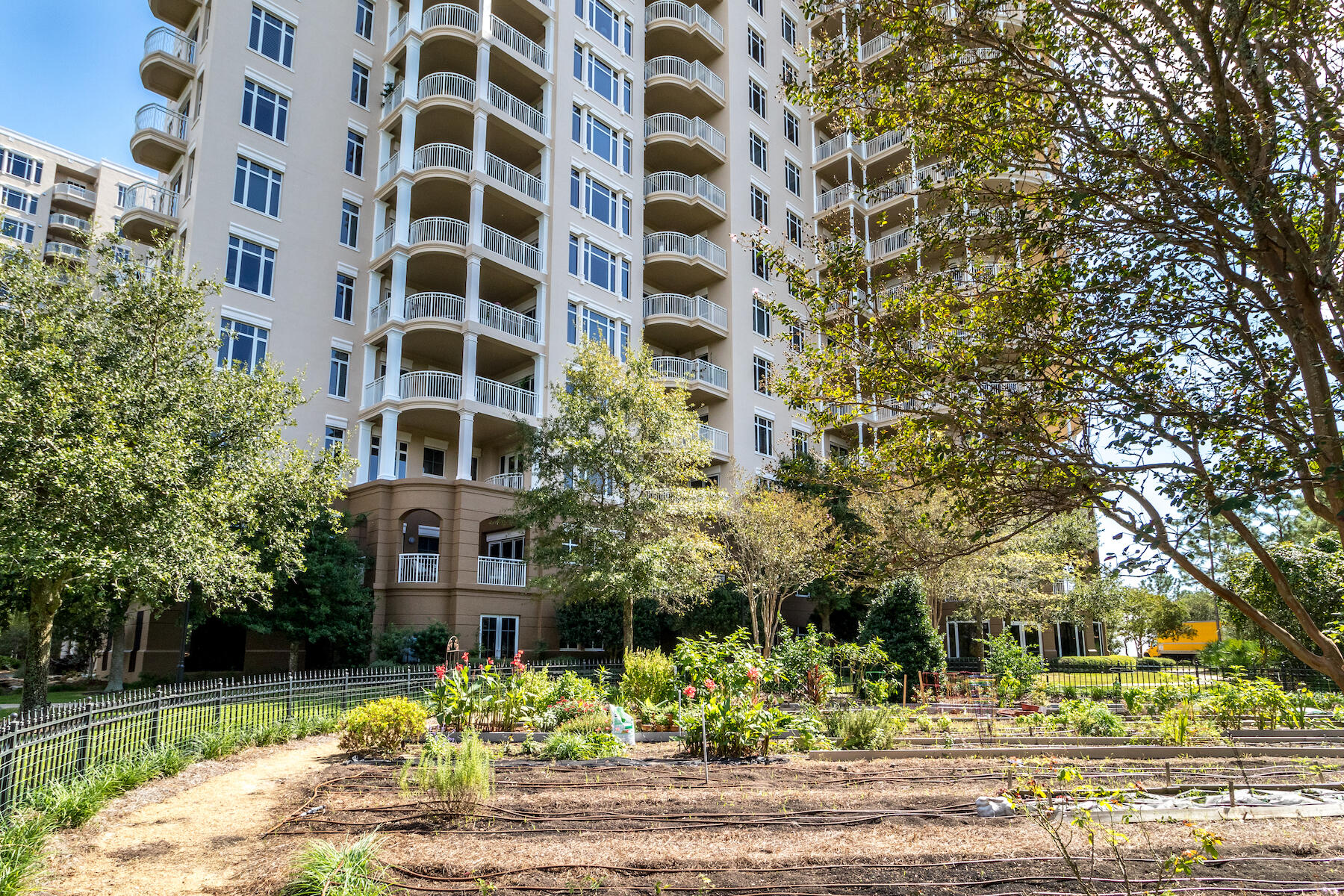 ONE WATER PLACE AT KELLY PLANTATION - Residential