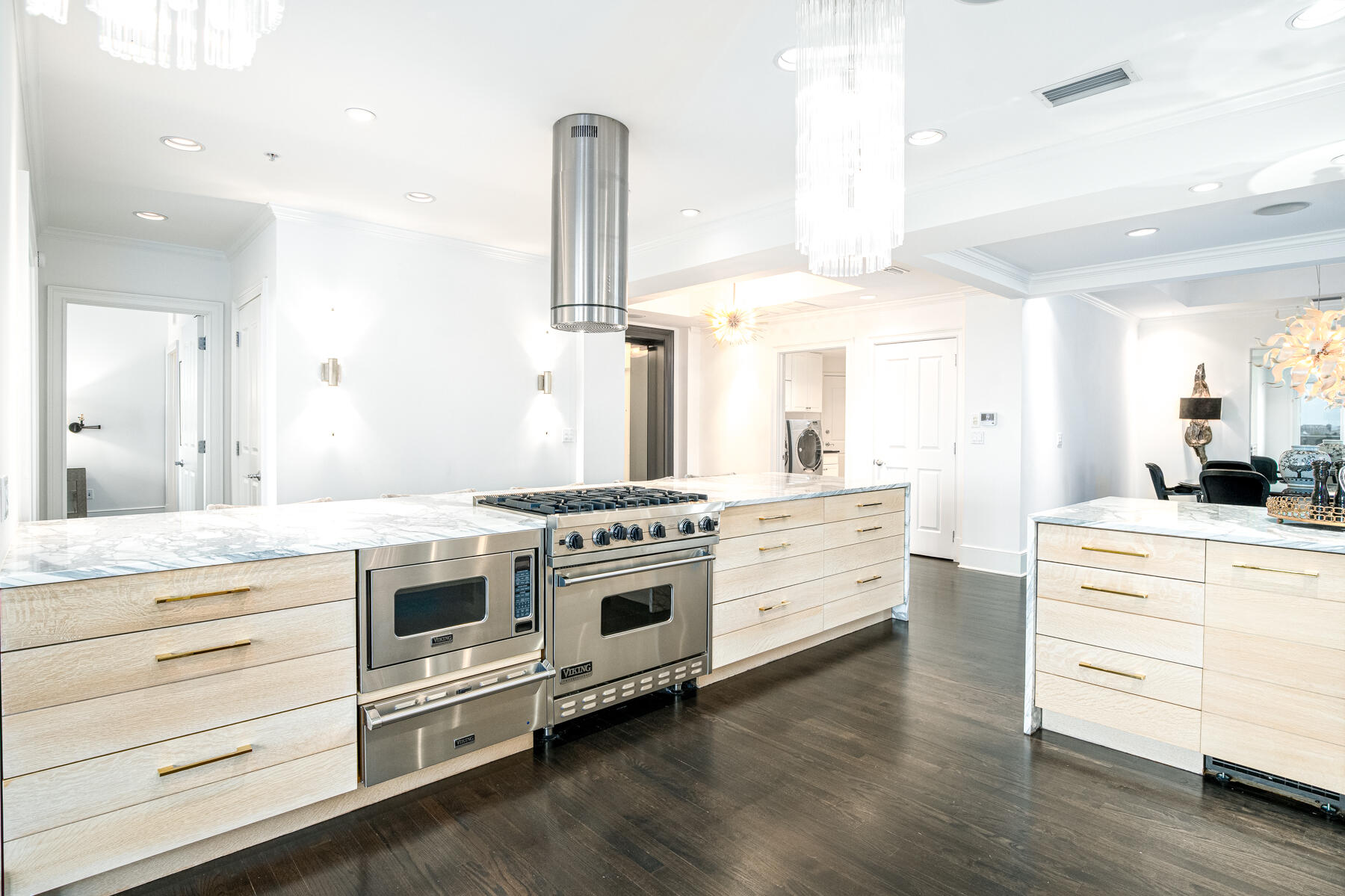 ONE WATER PLACE AT KELLY PLANTATION - Residential