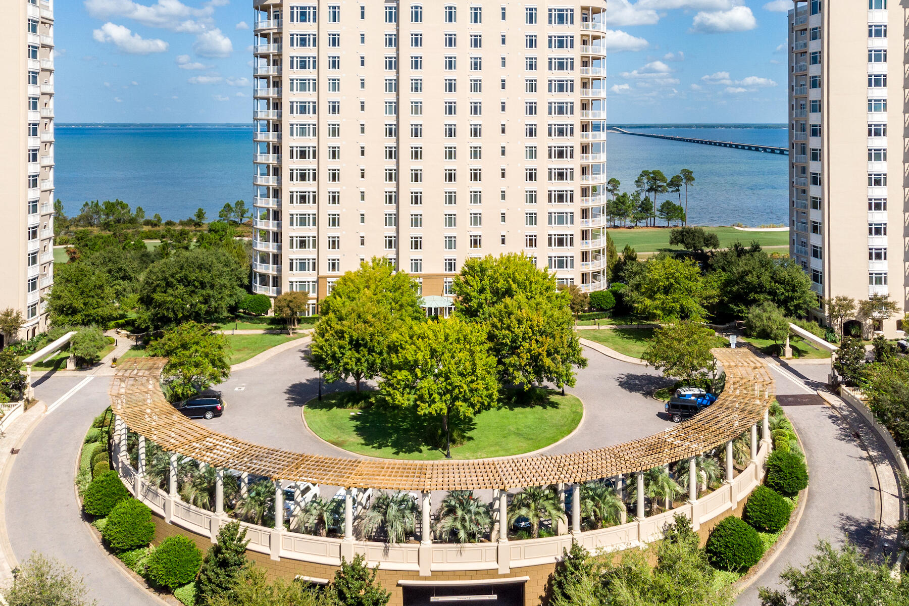 ONE WATER PLACE AT KELLY PLANTATION - Residential