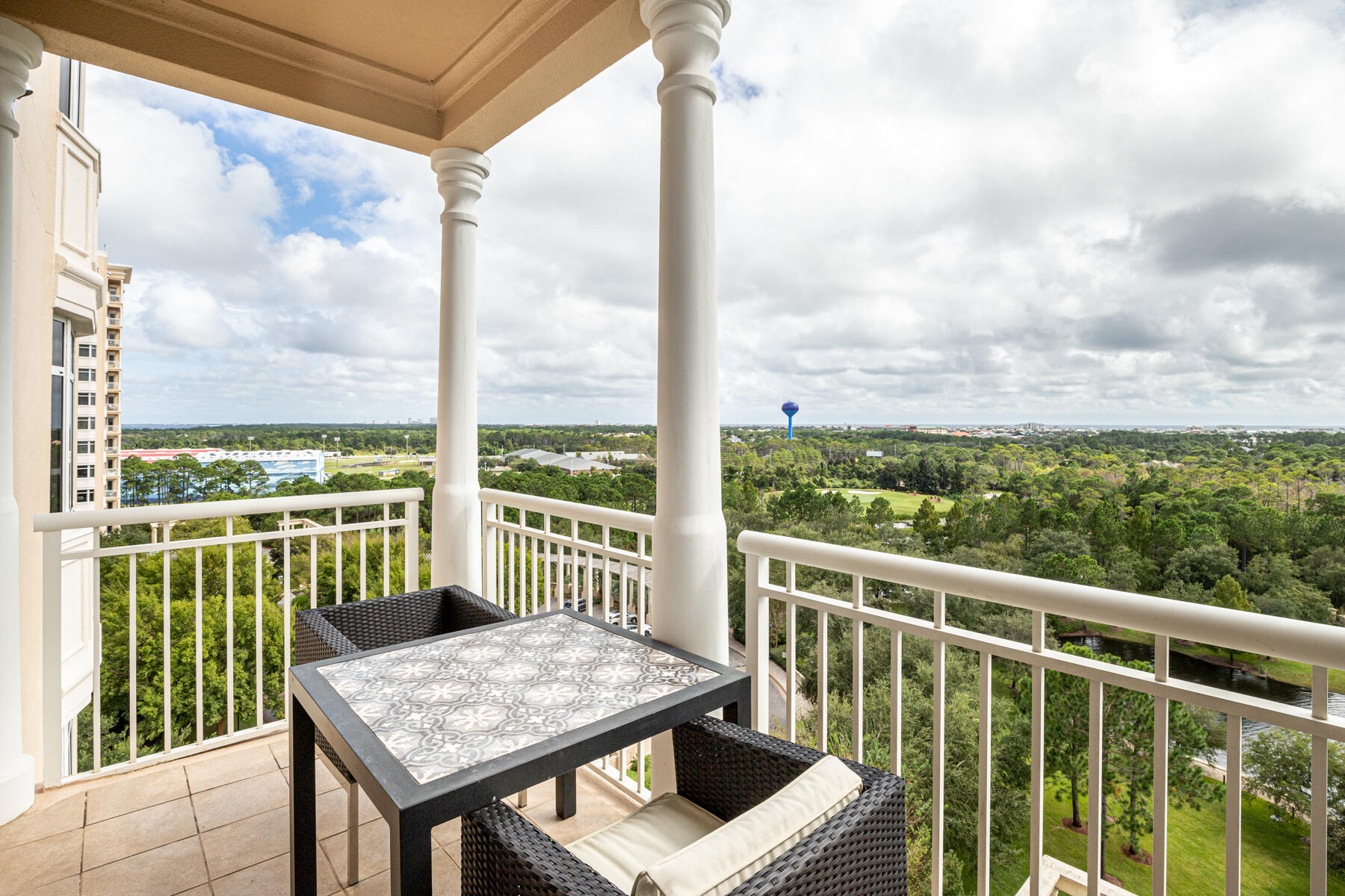 ONE WATER PLACE AT KELLY PLANTATION - Residential