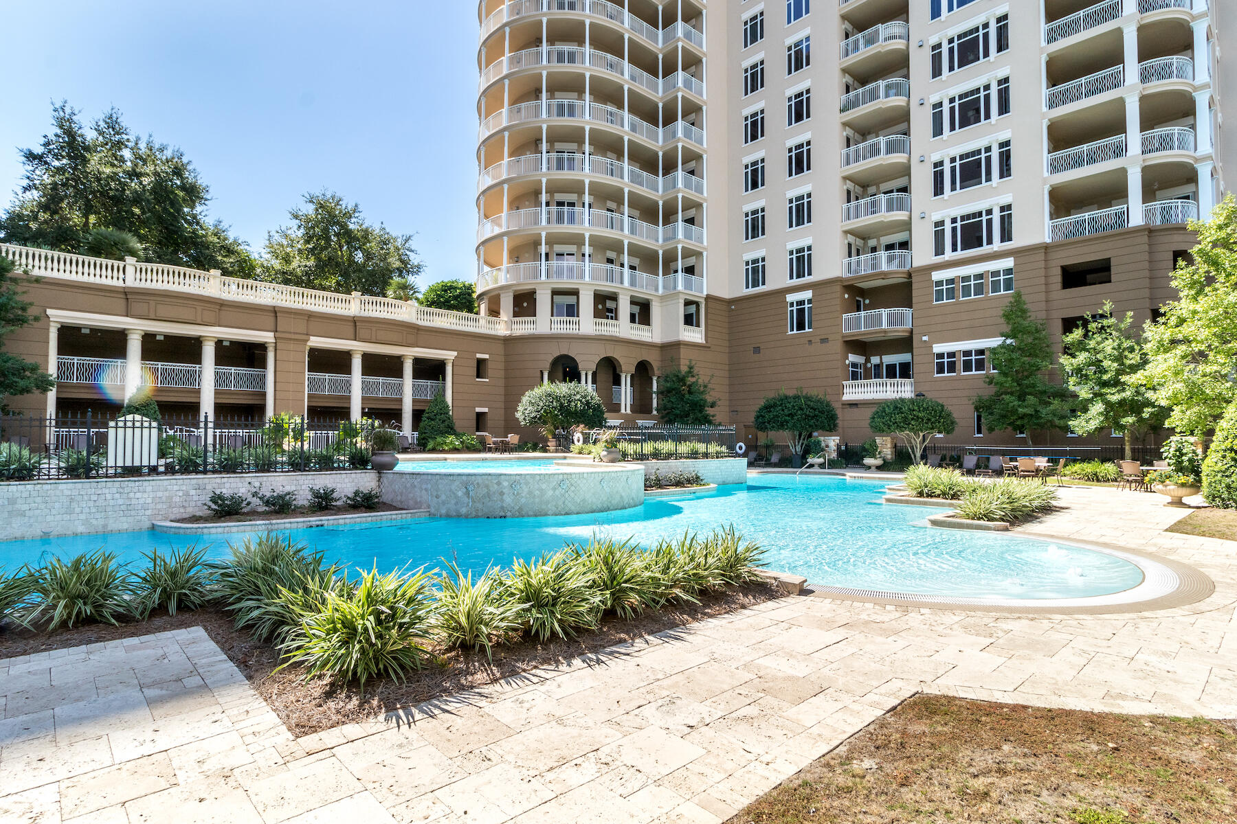 ONE WATER PLACE AT KELLY PLANTATION - Residential
