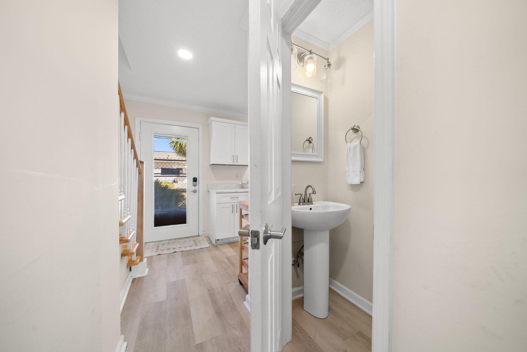 LAGUNA BEACH - Residential