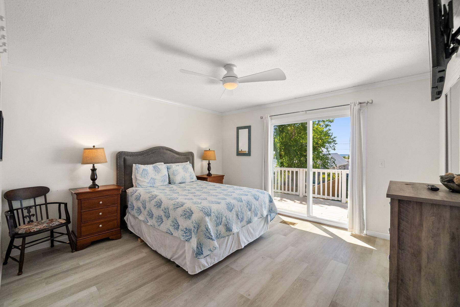 LAGUNA BEACH - Residential