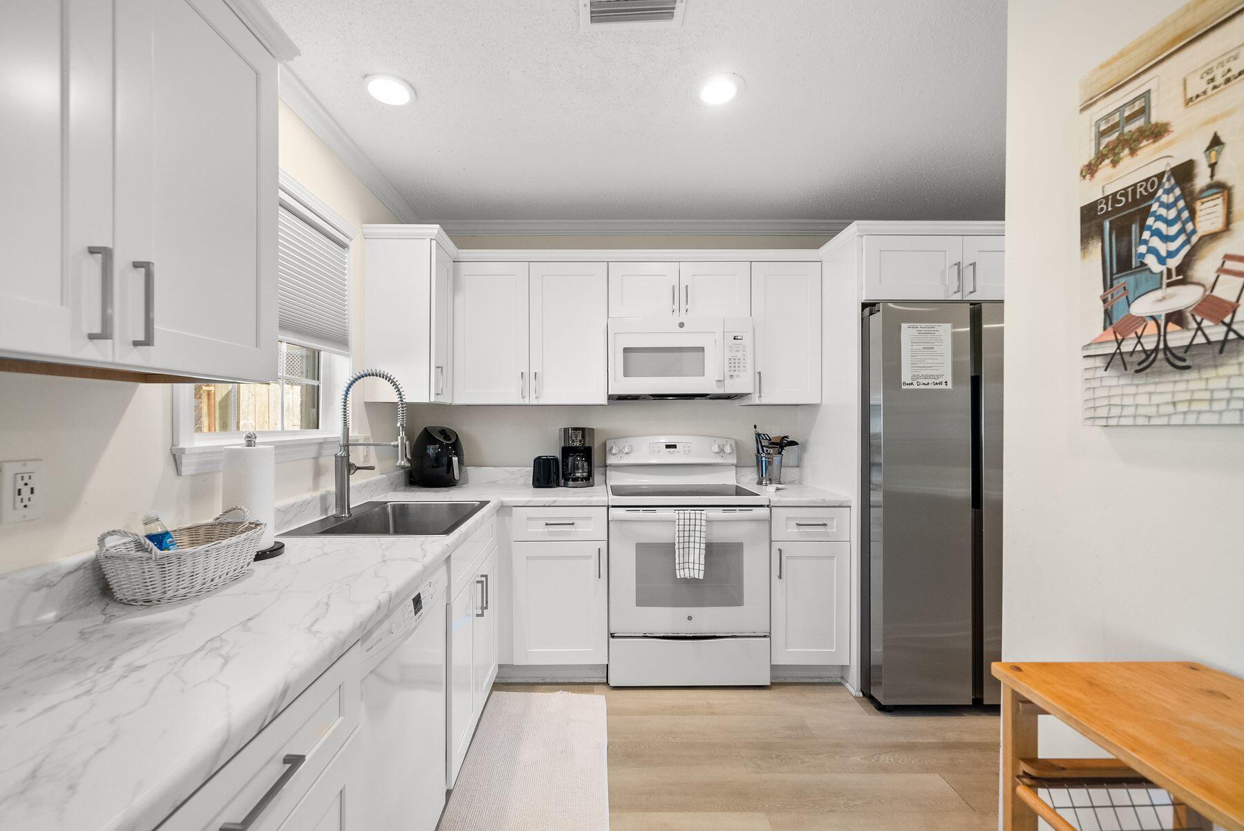 LAGUNA BEACH - Residential