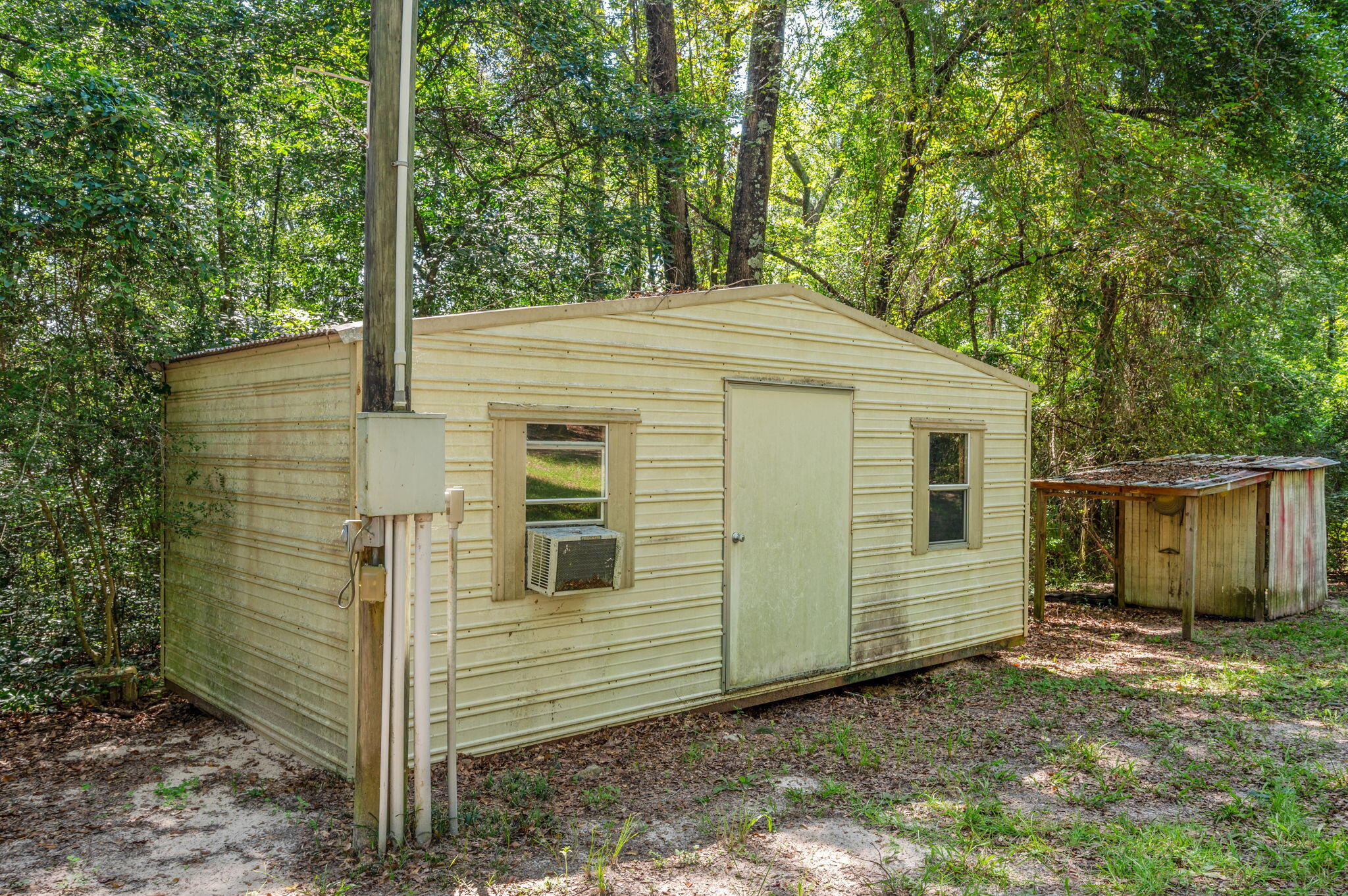 METES & BOUNDS - Residential Lease
