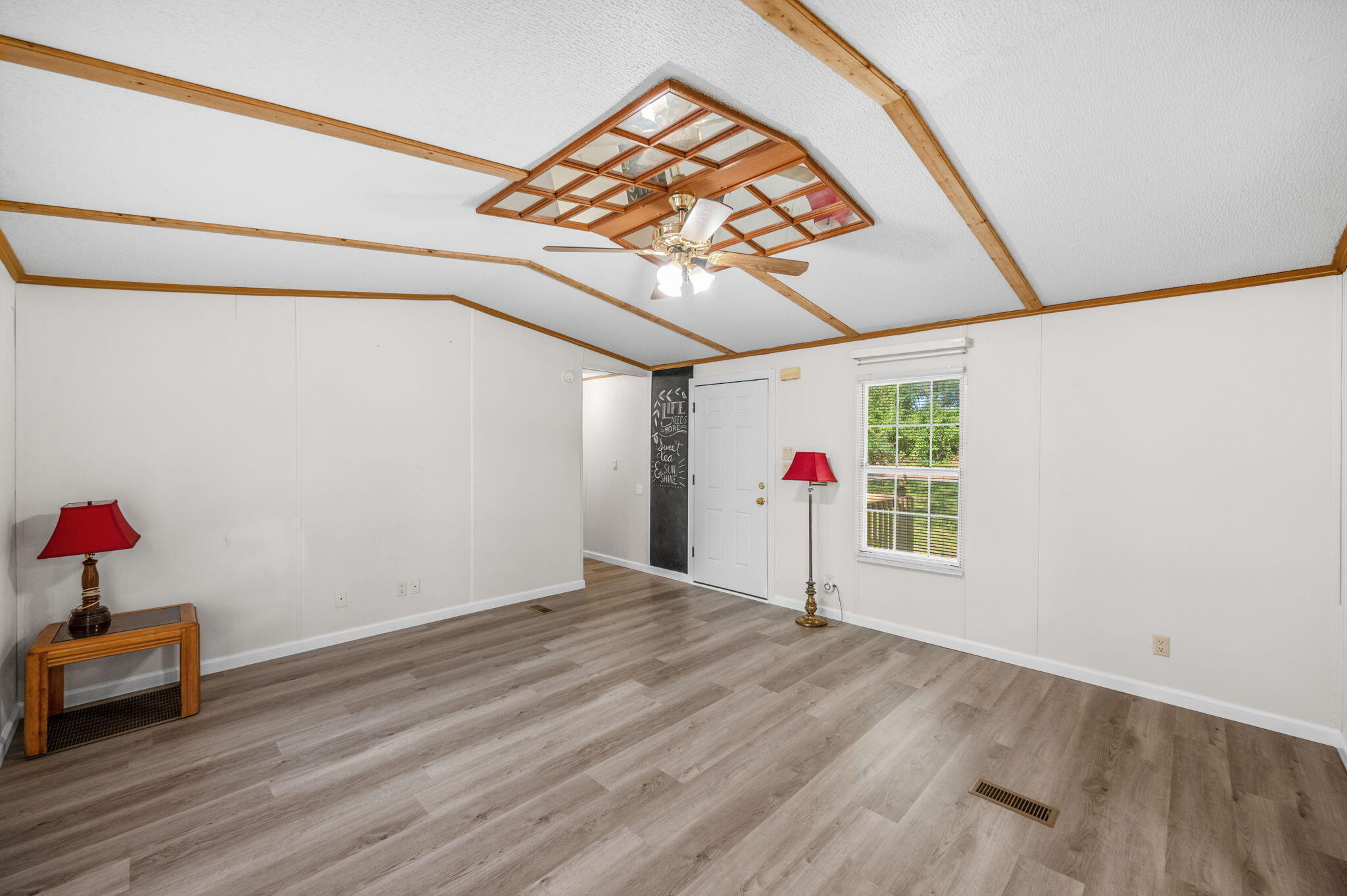 METES & BOUNDS - Residential Lease