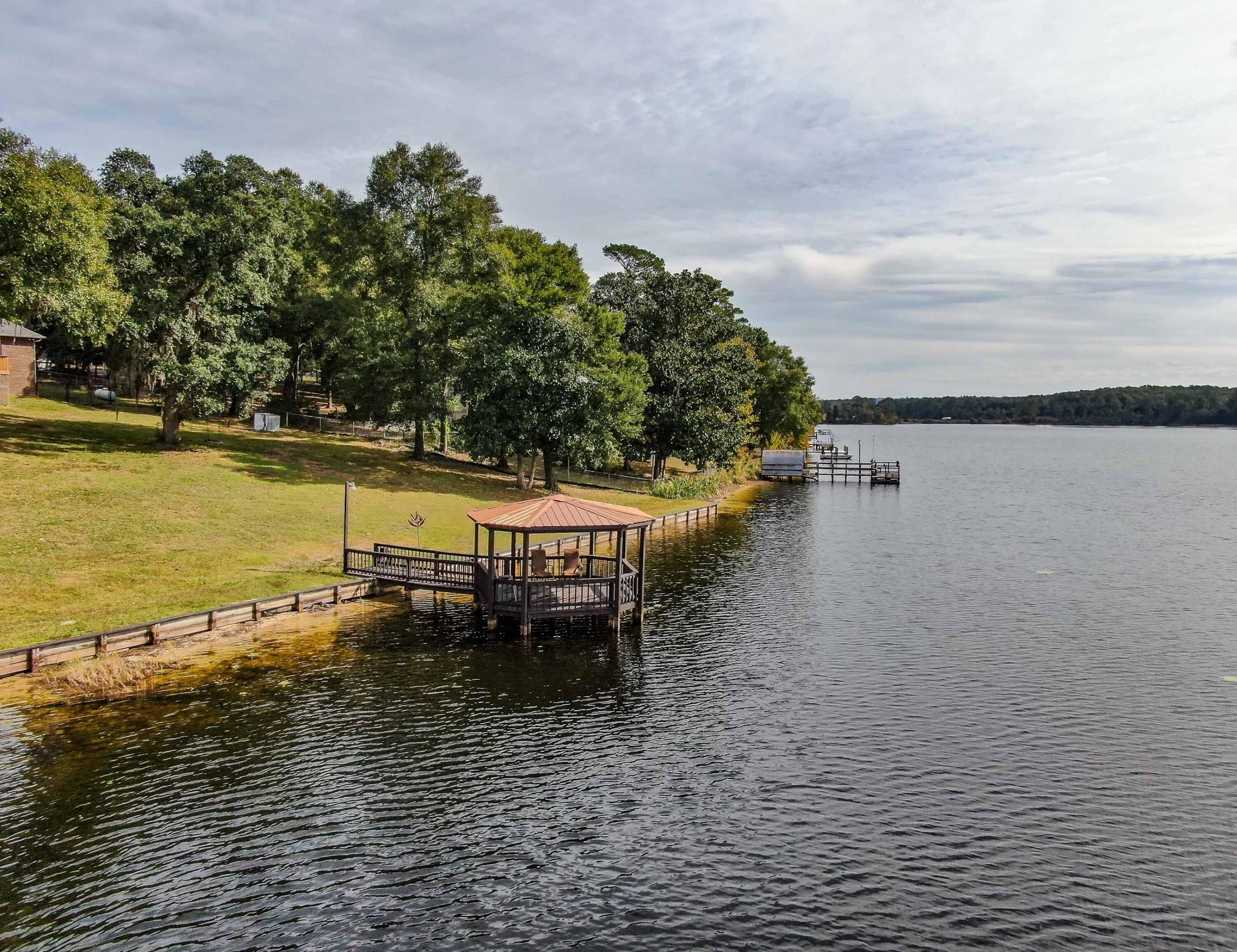 LAKE HOLLEY ESTATES - Residential