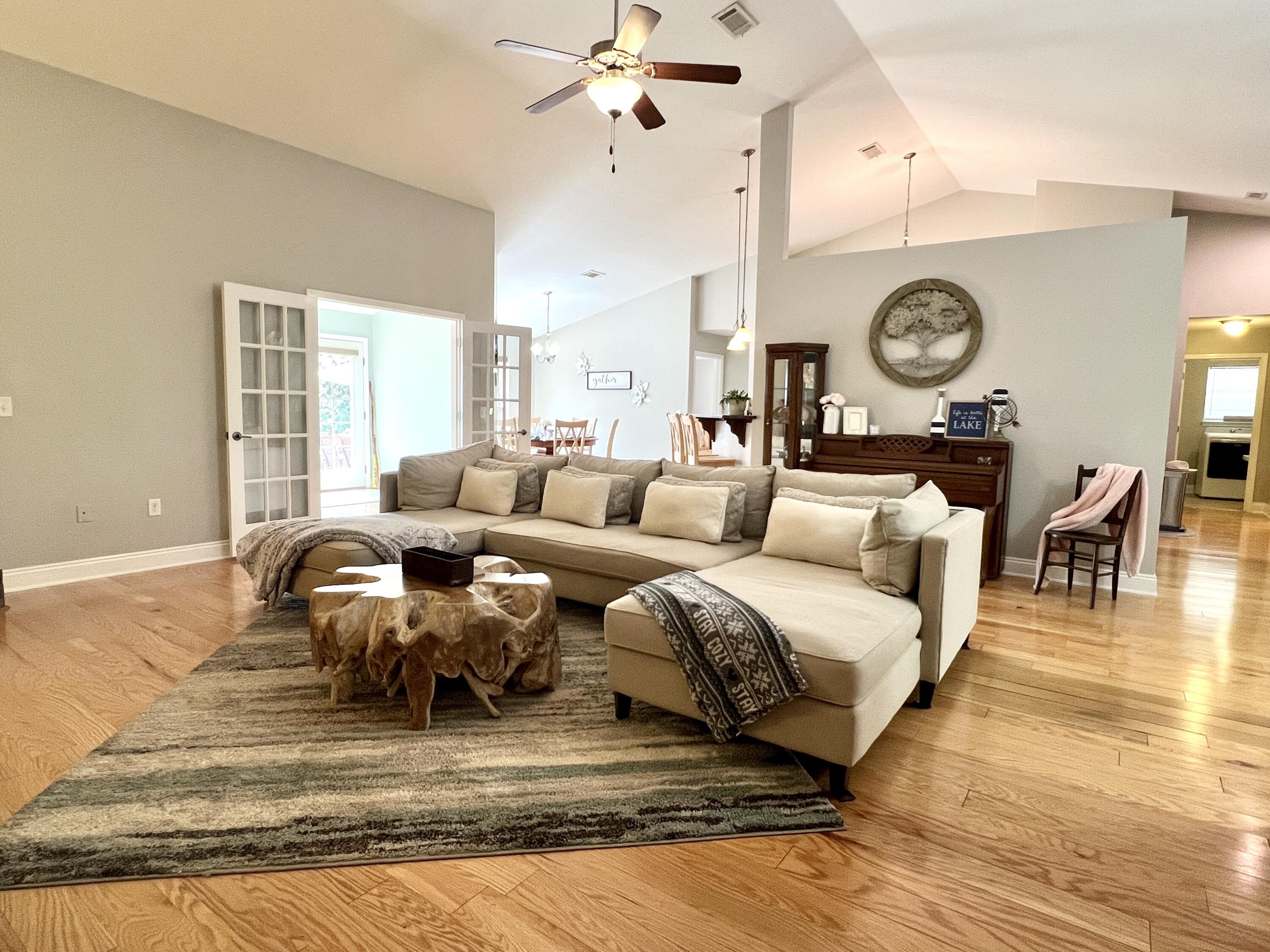 LAKE HOLLEY ESTATES - Residential