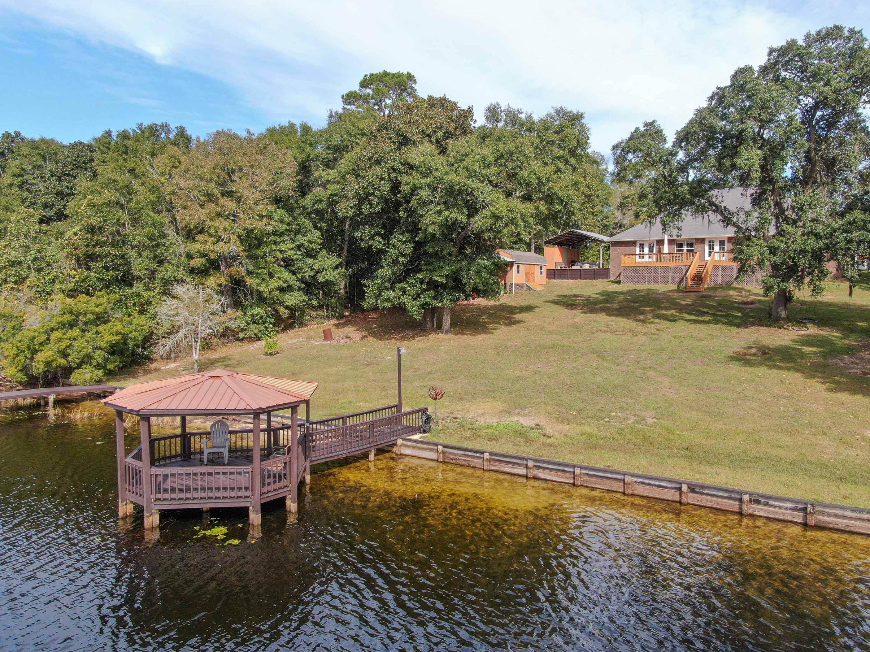 LAKE HOLLEY ESTATES - Residential