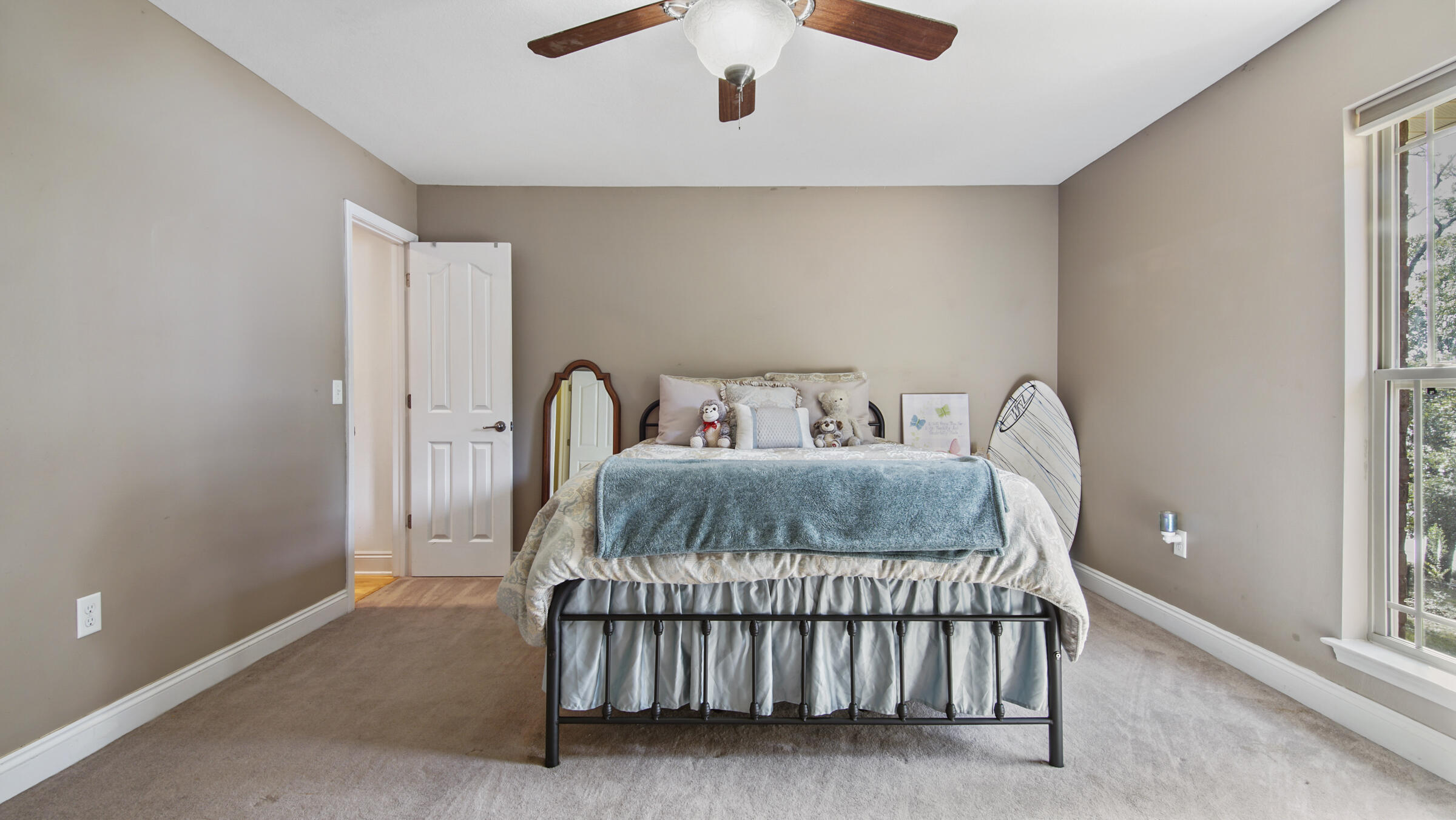 LAKE HOLLEY ESTATES - Residential