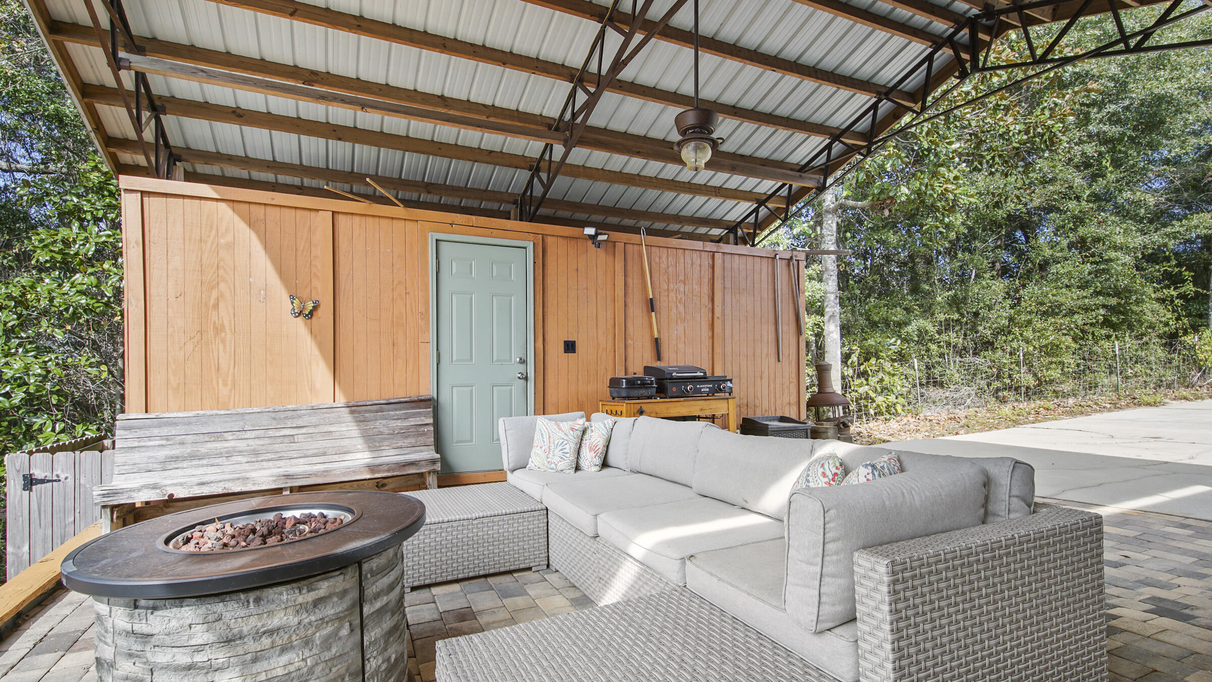 LAKE HOLLEY ESTATES - Residential