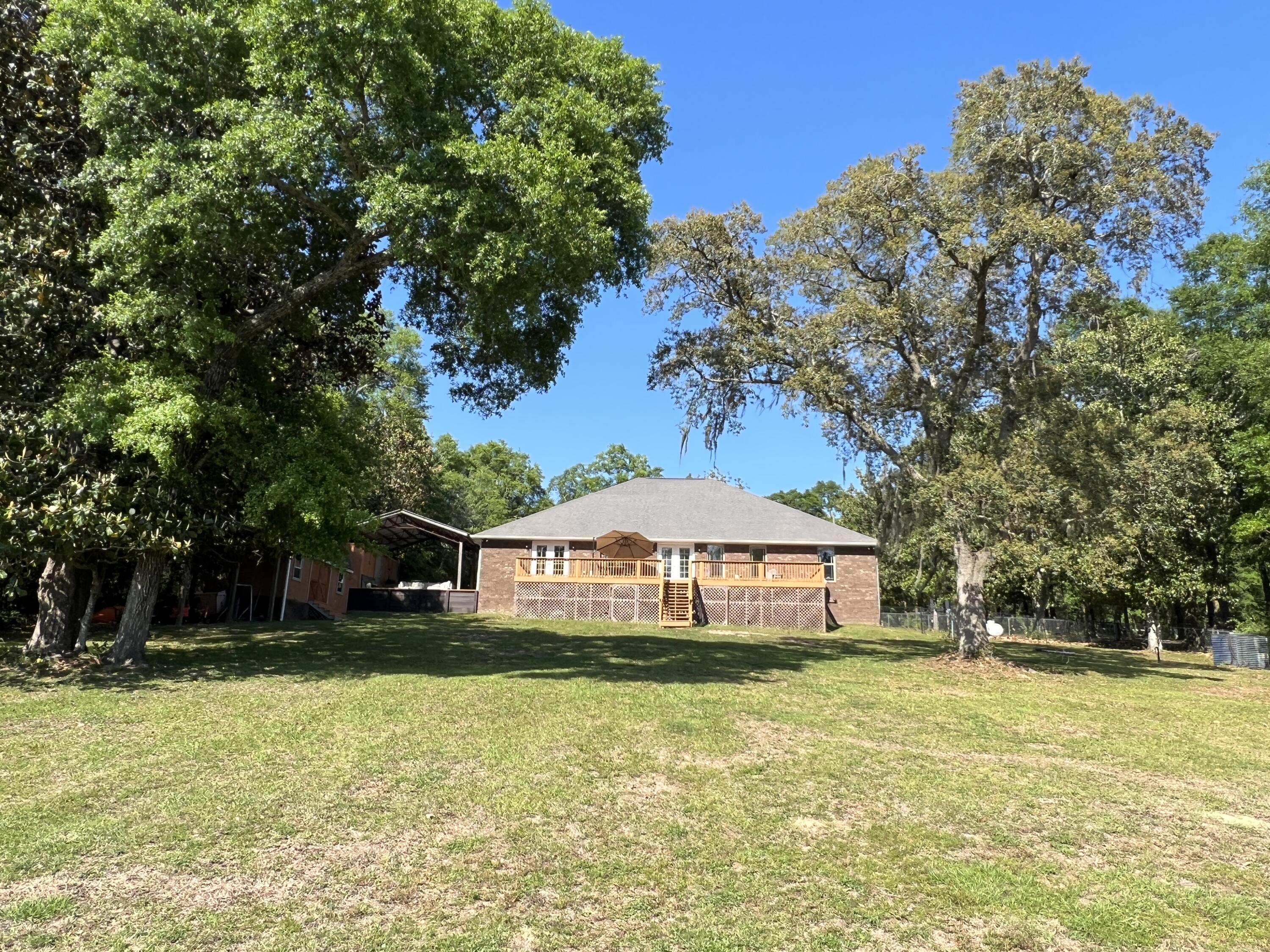 LAKE HOLLEY ESTATES - Residential