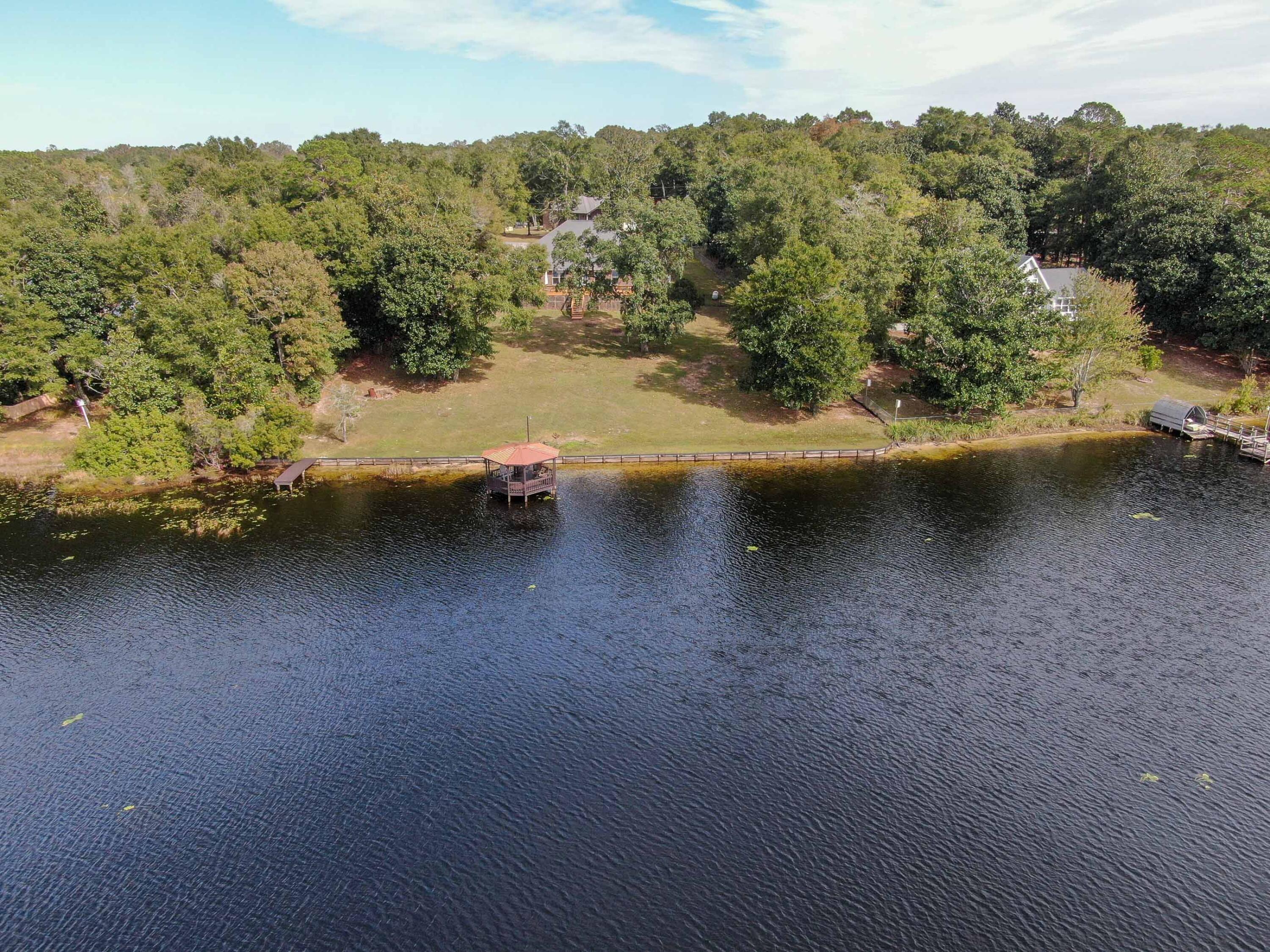 LAKE HOLLEY ESTATES - Residential