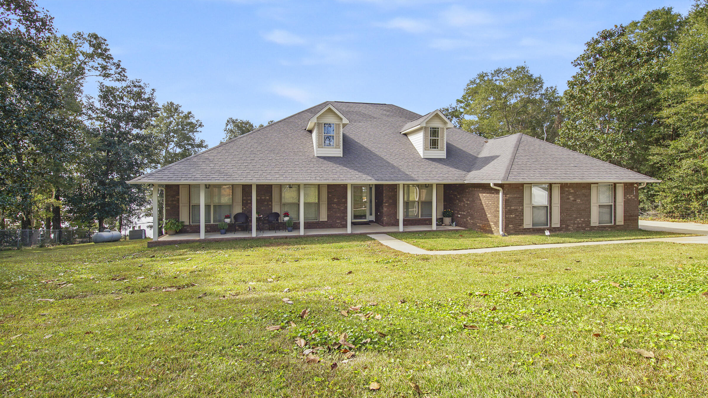 LAKE HOLLEY ESTATES - Residential