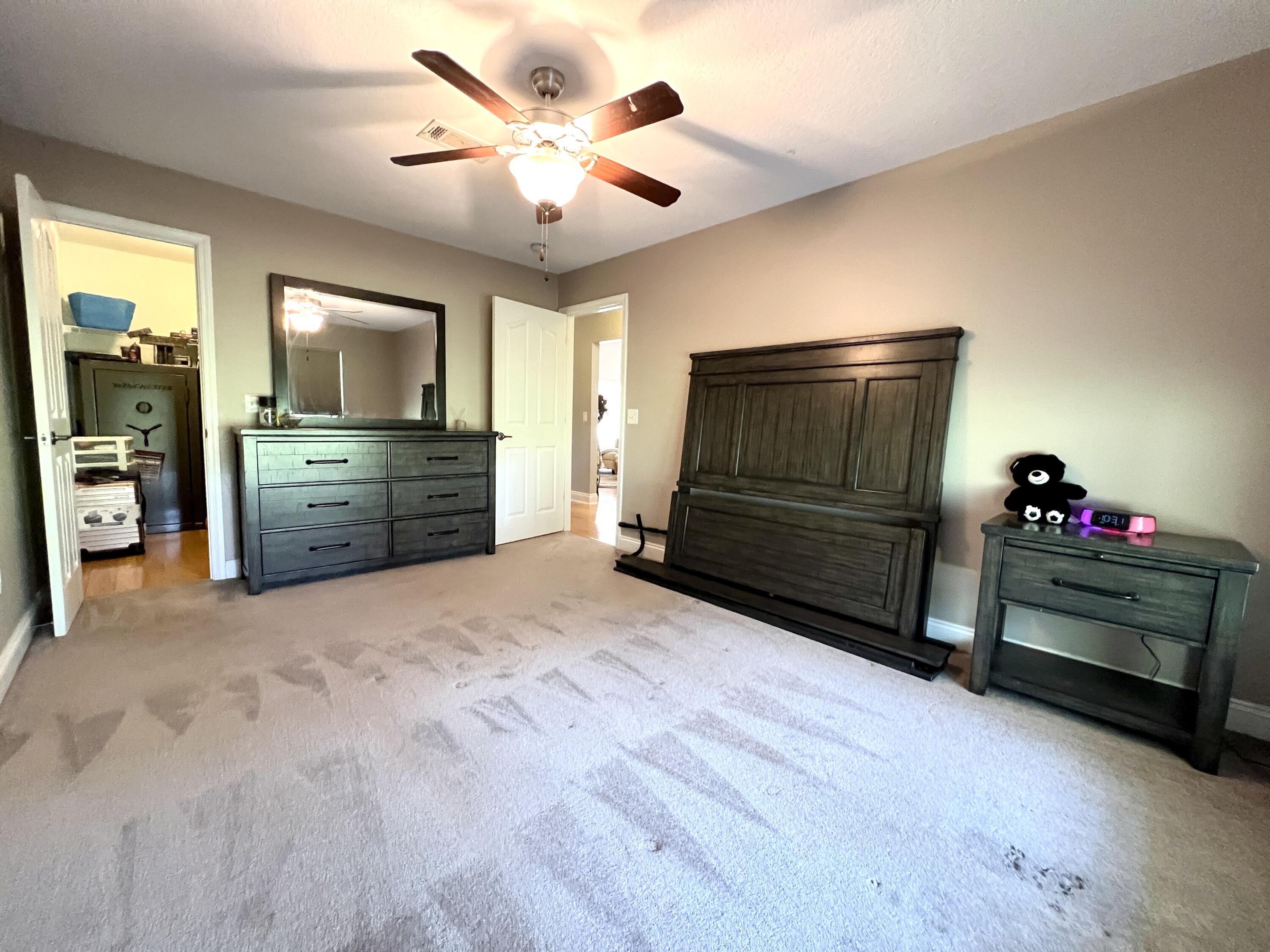 LAKE HOLLEY ESTATES - Residential