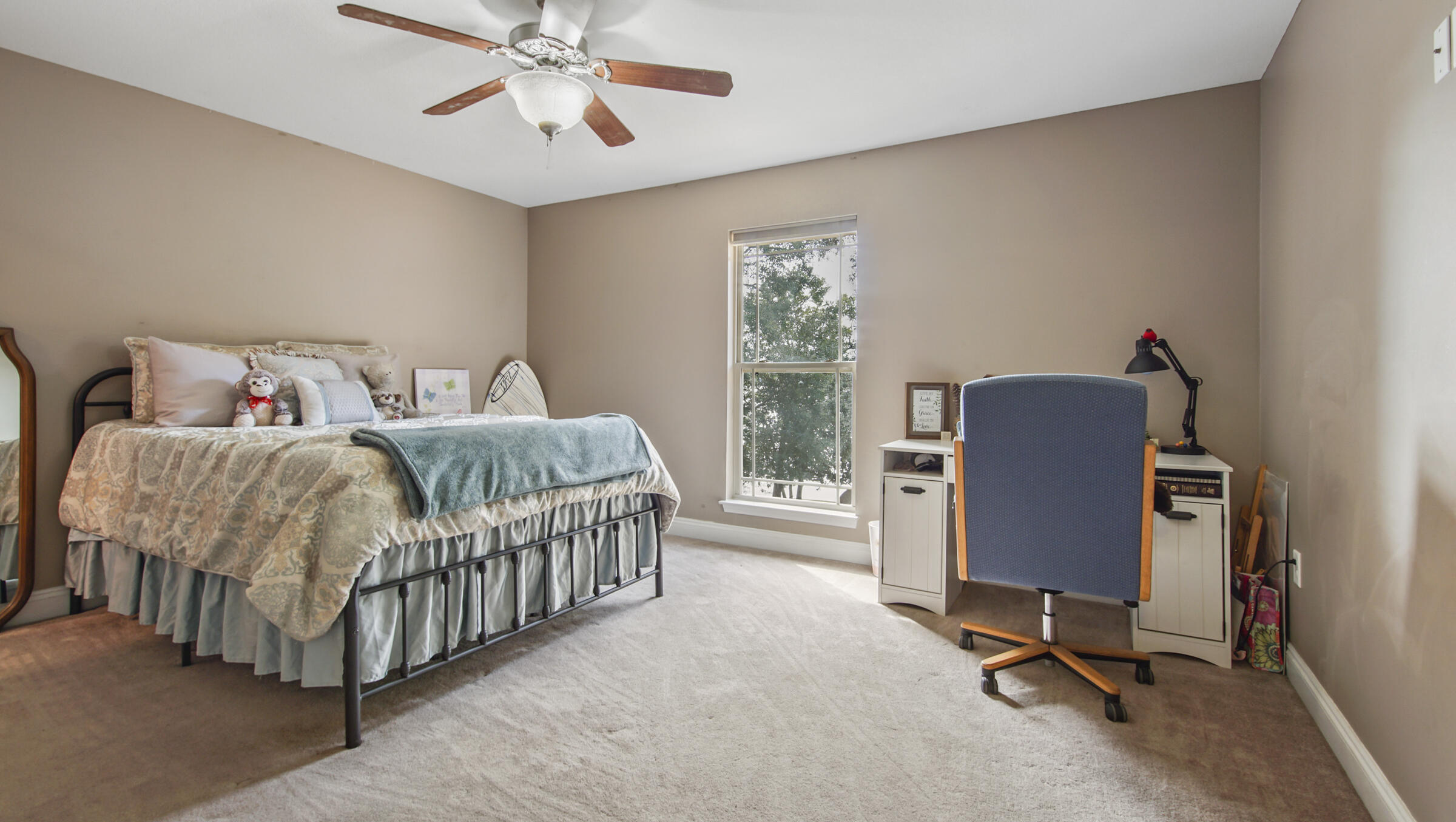 LAKE HOLLEY ESTATES - Residential