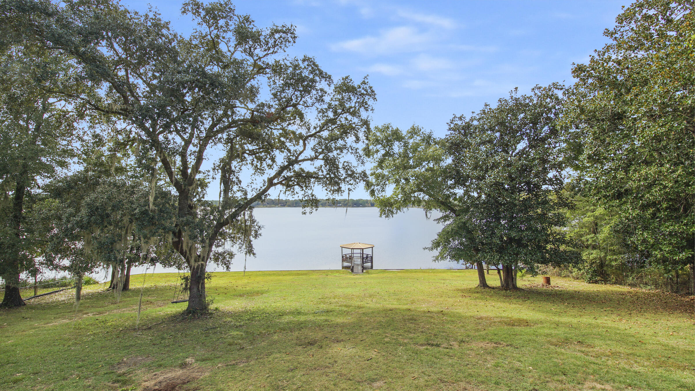 LAKE HOLLEY ESTATES - Residential