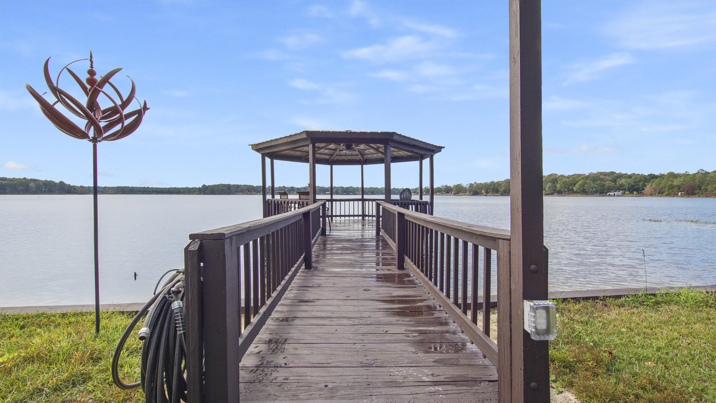 LAKE HOLLEY ESTATES - Residential