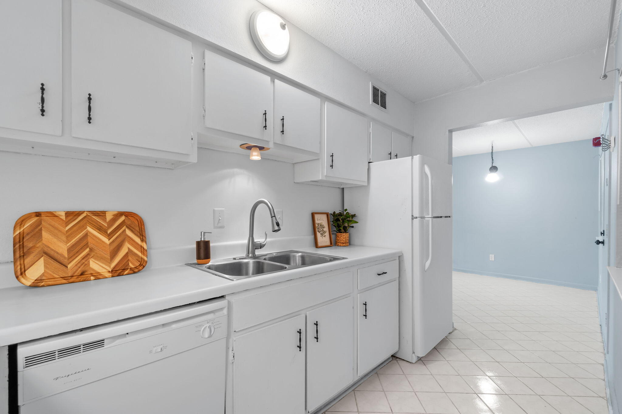 CEDARS CONDO - Residential