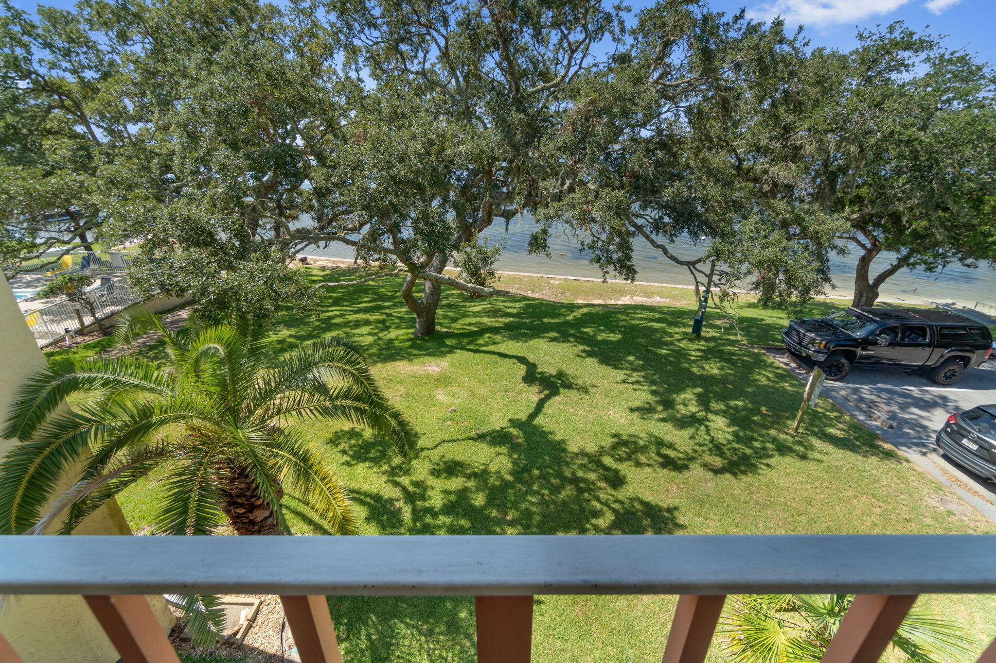 CEDARS CONDO - Residential