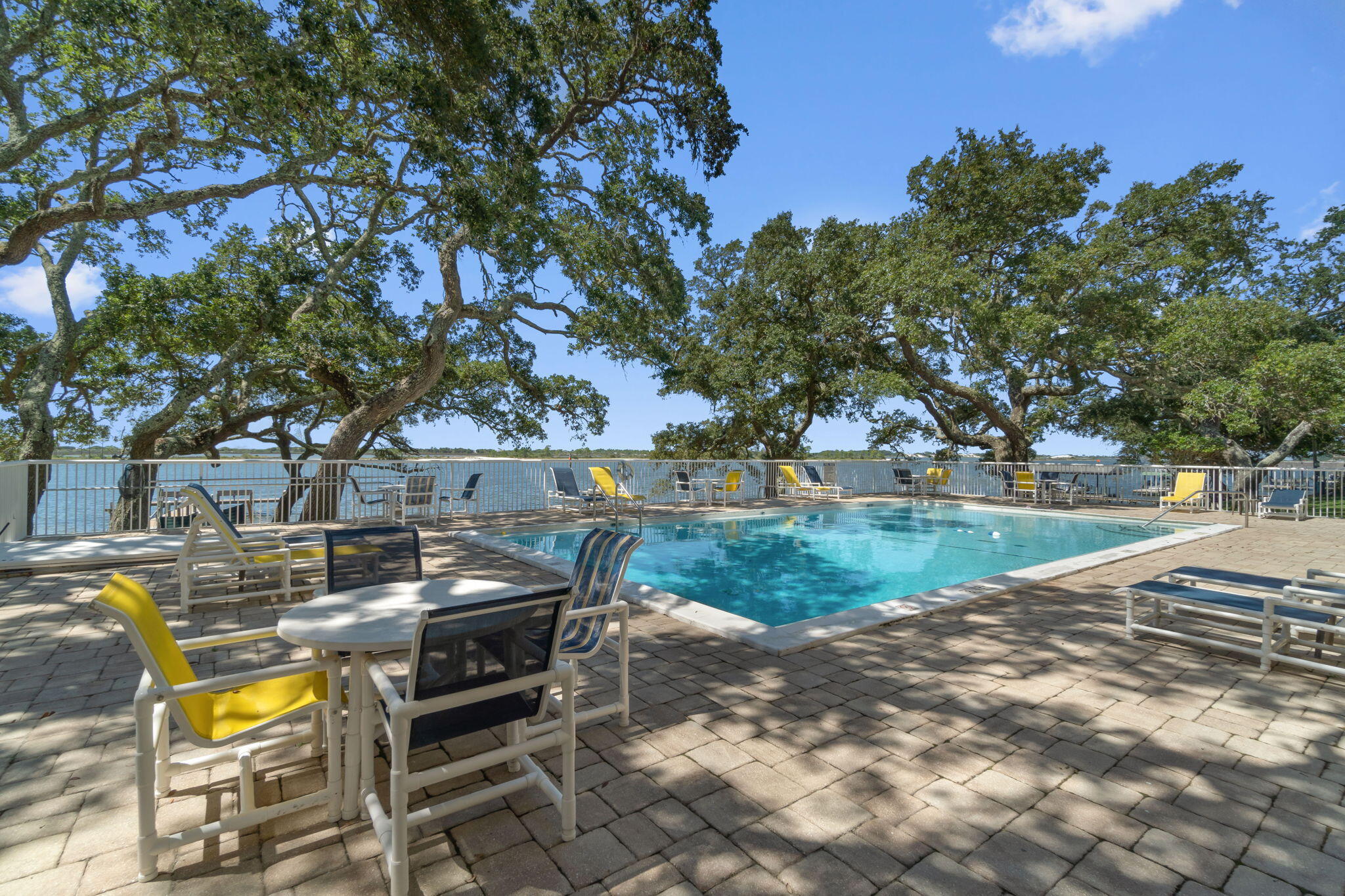 CEDARS CONDO - Residential