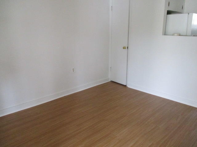 EDGEWATER - Residential Lease