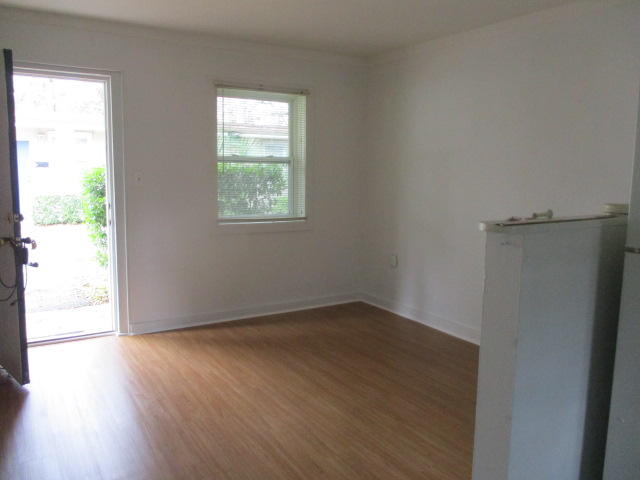 EDGEWATER - Residential Lease