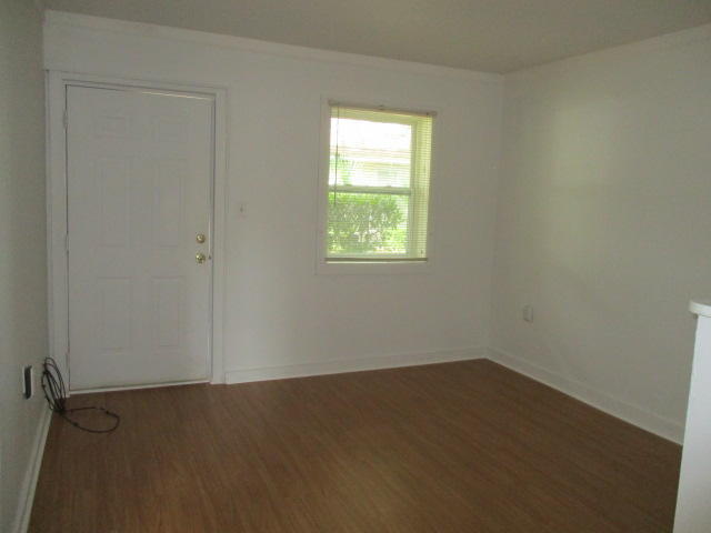 EDGEWATER - Residential Lease